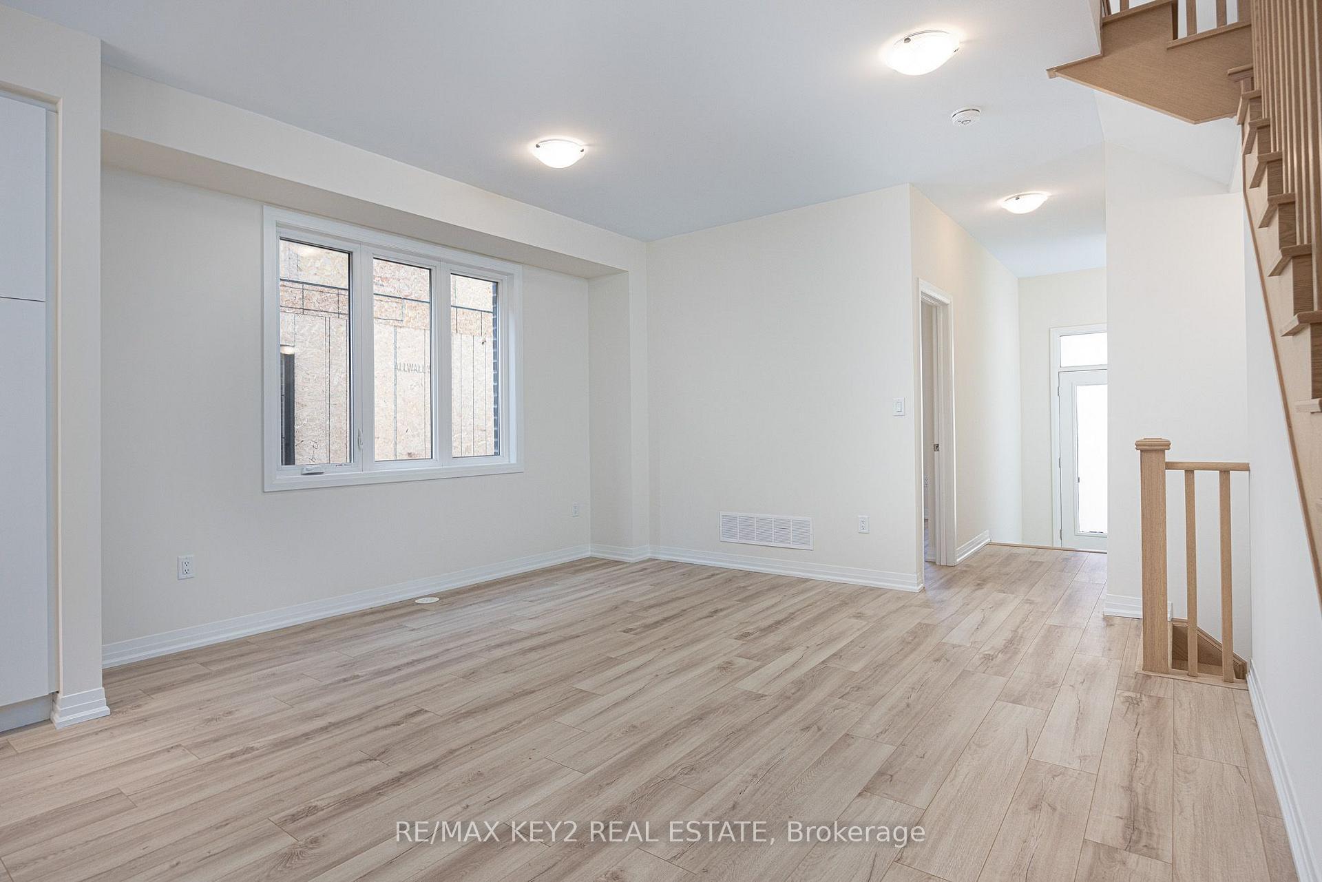 Photo 4 of 2645 Apricot Lane, Pickering, Rural Pickering — HOMEH