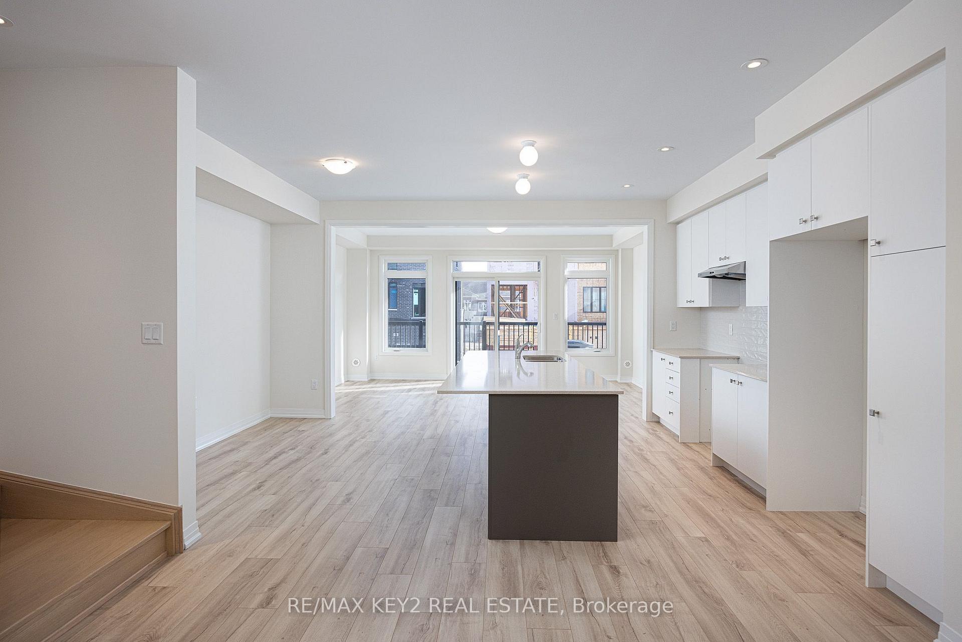Photo 5 of 2645 Apricot Lane, Pickering, Rural Pickering — HOMEH
