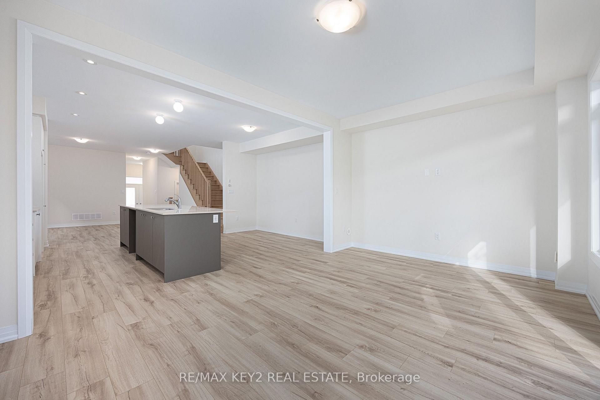 Photo 13 of 2645 Apricot Lane, Pickering, Rural Pickering — HOMEH