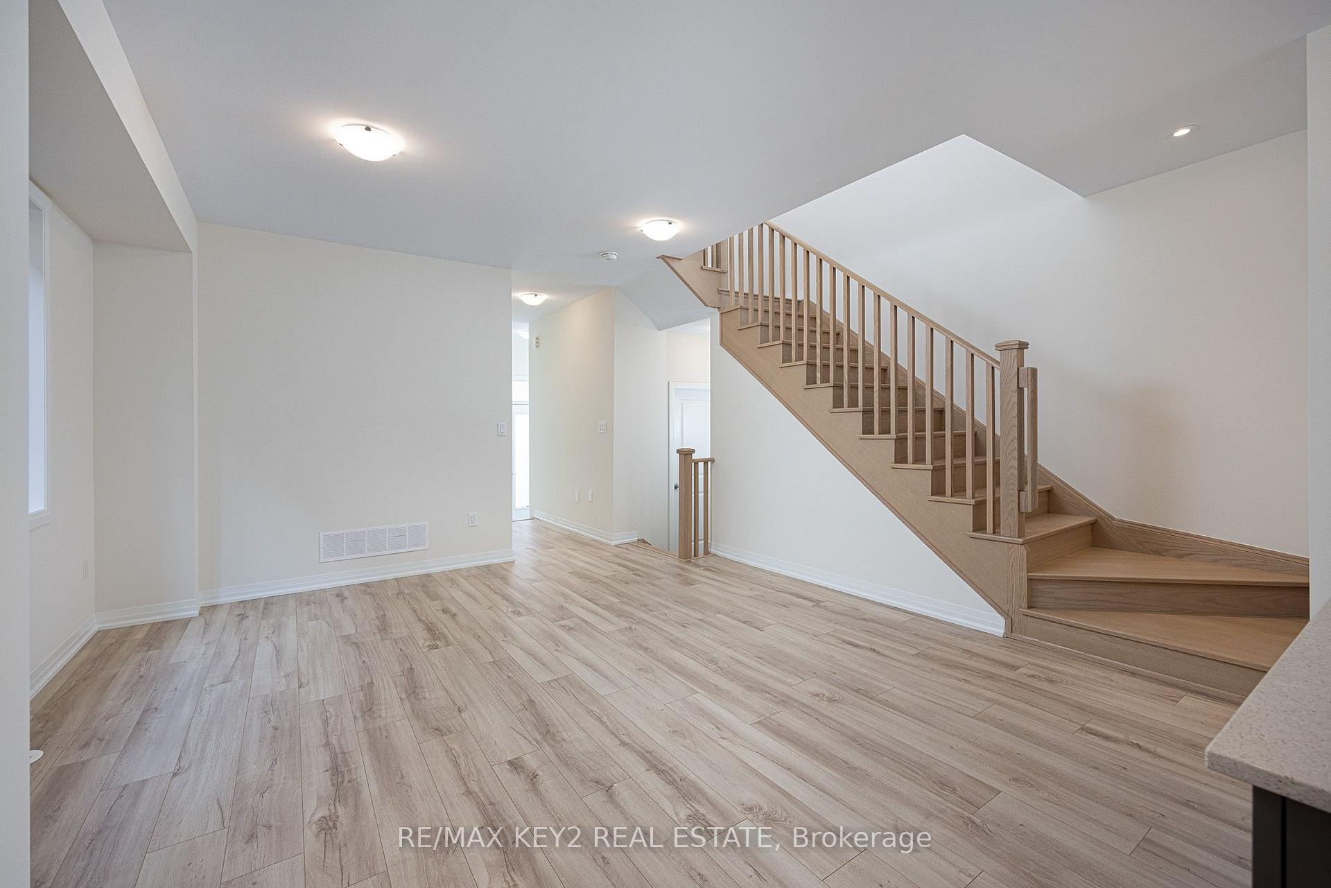 Photo 14 of 2645 Apricot Lane, Pickering, Rural Pickering — HOMEH
