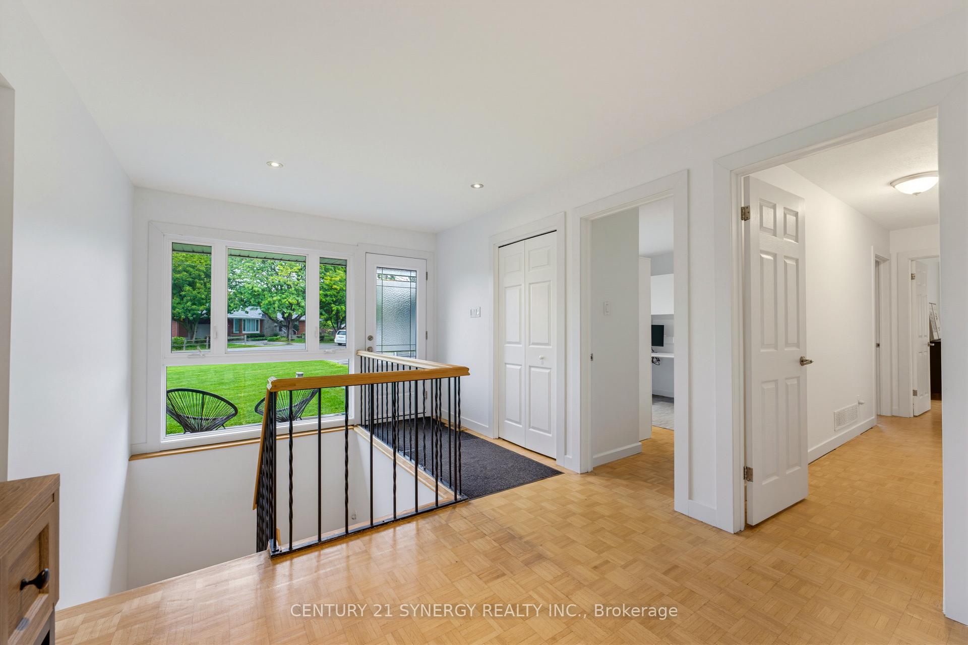 Photo 4 of 10 Honey Gables Drive, Ottawa, Riverside South/Gloucester Glen — HOMEH
