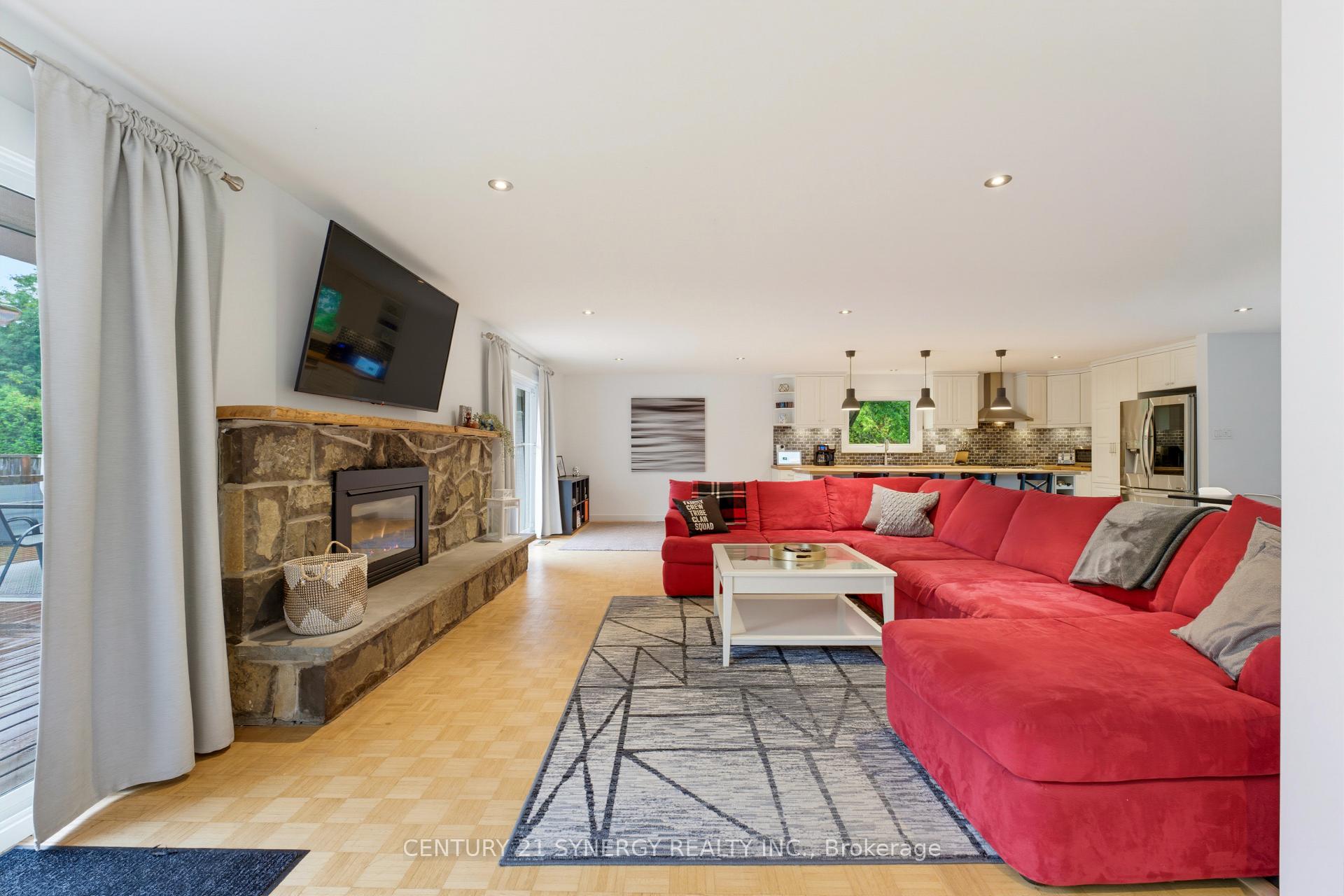 Photo 6 of 10 Honey Gables Drive, Ottawa, Riverside South/Gloucester Glen — HOMEH