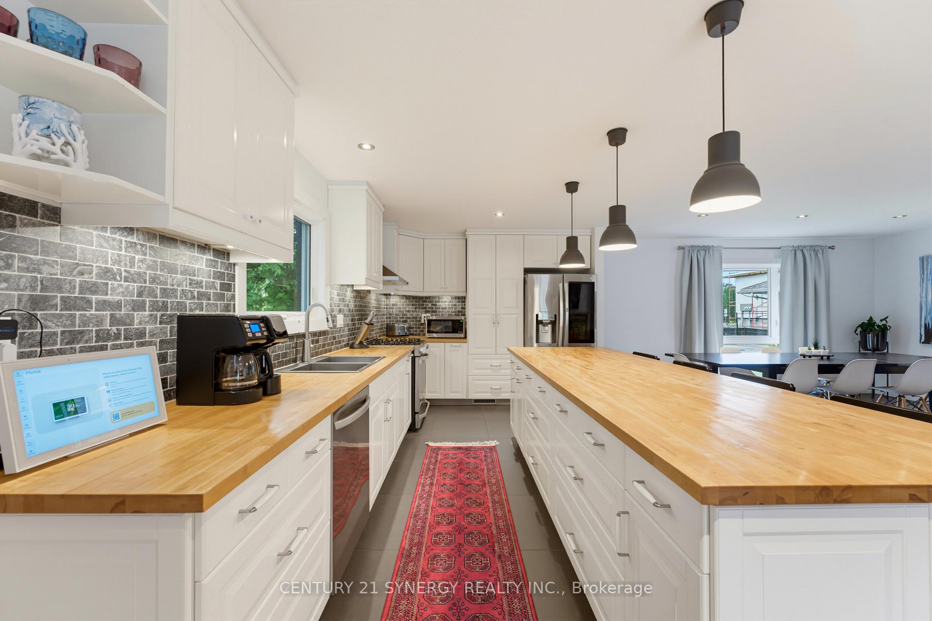 Photo 11 of 10 Honey Gables Drive, Ottawa, Riverside South/Gloucester Glen — HOMEH