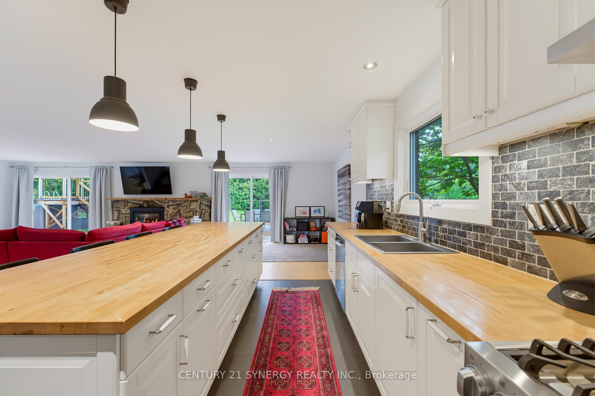 Photo 13 of 10 Honey Gables Drive, Ottawa, Riverside South/Gloucester Glen — HOMEH