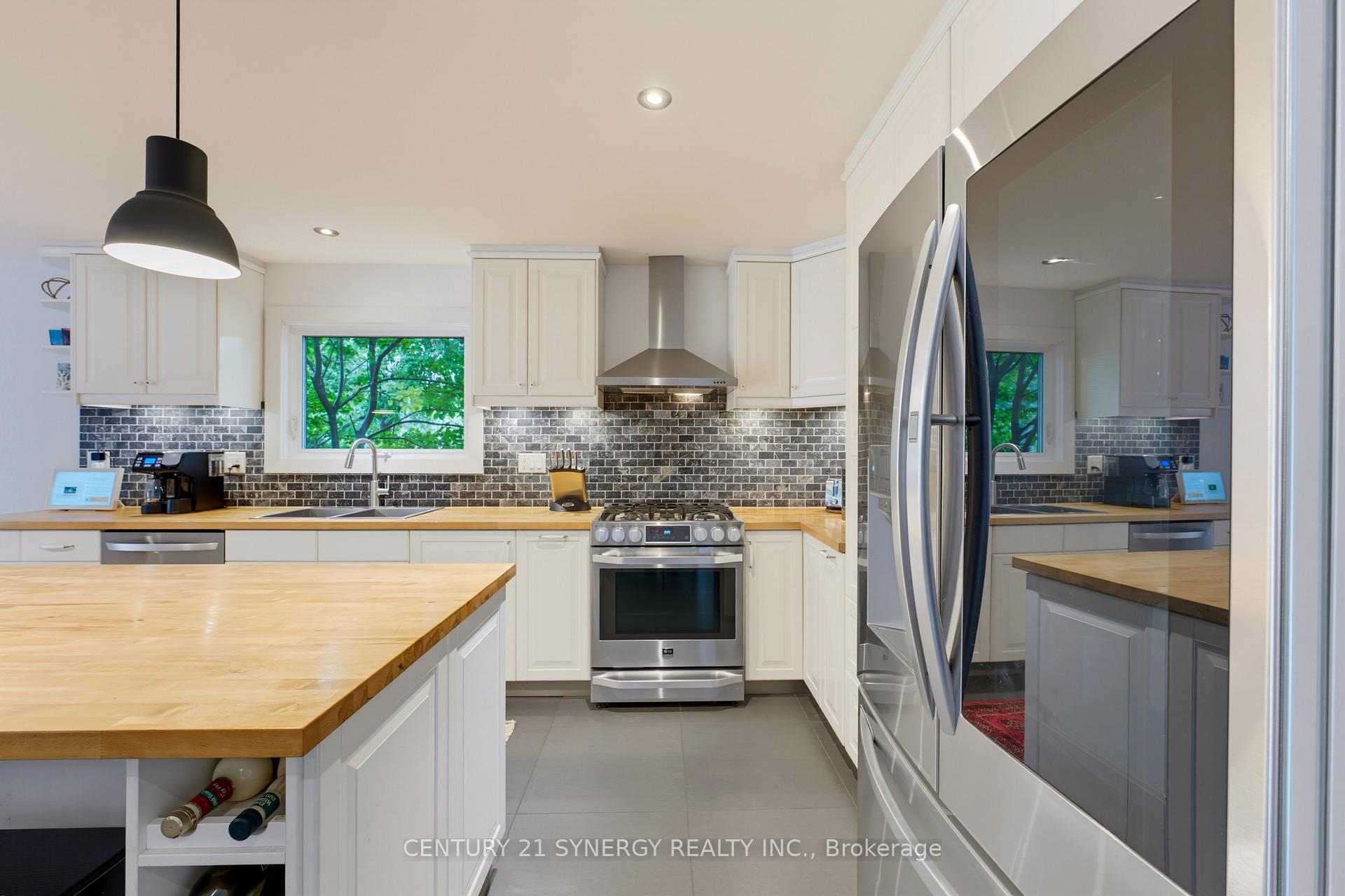 Photo 15 of 10 Honey Gables Drive, Ottawa, Riverside South/Gloucester Glen — HOMEH