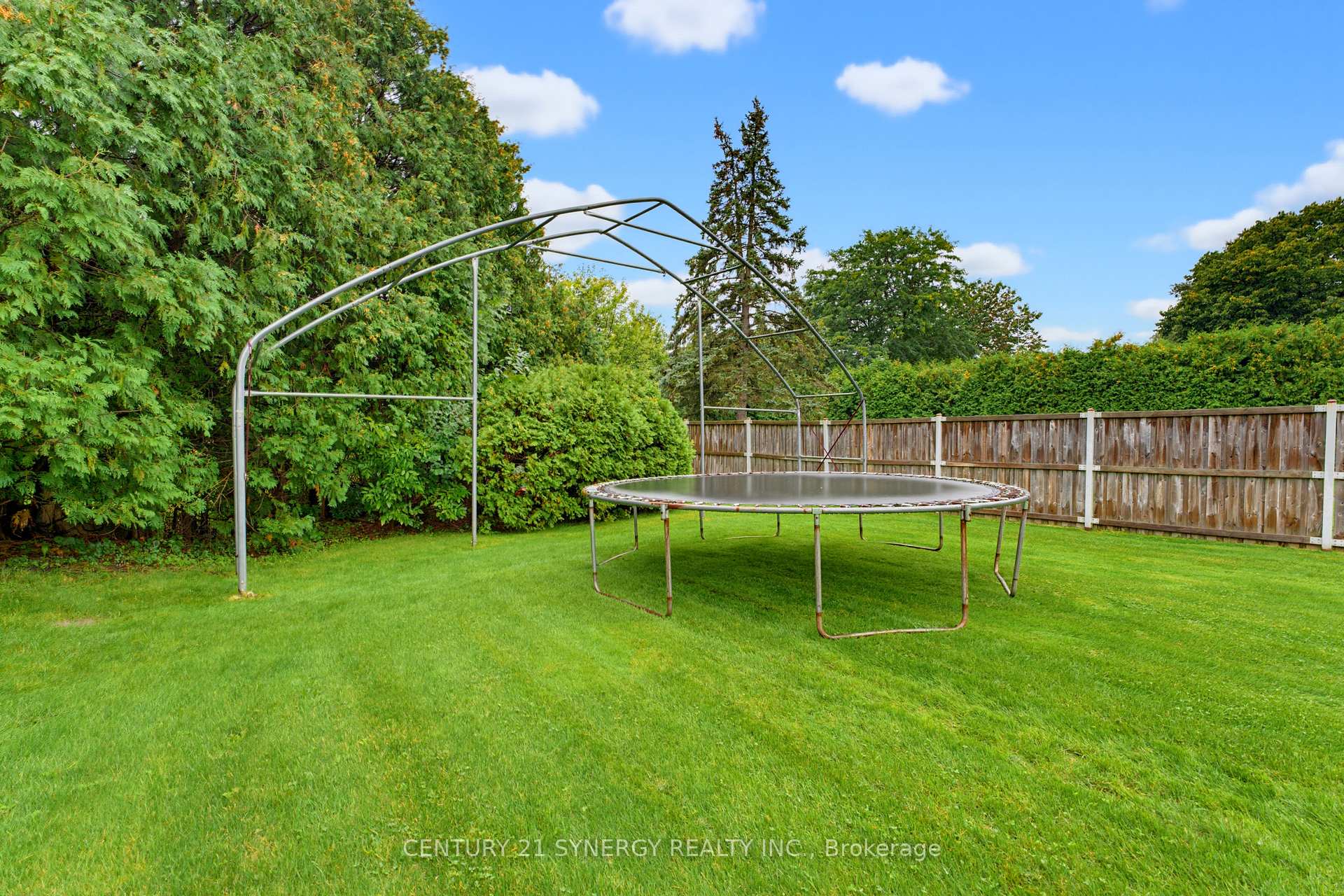 Photo 45 of 10 Honey Gables Drive, Ottawa, Riverside South/Gloucester Glen — HOMEH