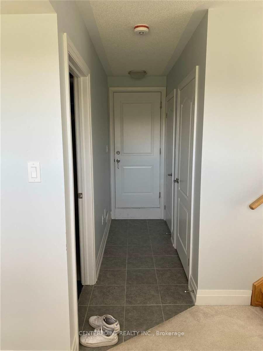 Photo 4 of 8 Mcclarys Way, Markham, Unionville — HOMEH