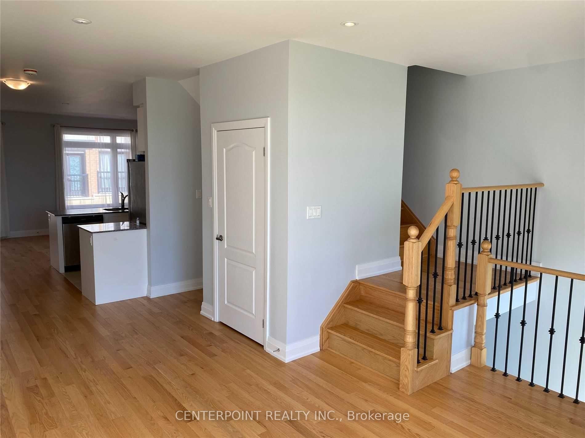Photo 10 of 8 Mcclarys Way, Markham, Unionville — HOMEH