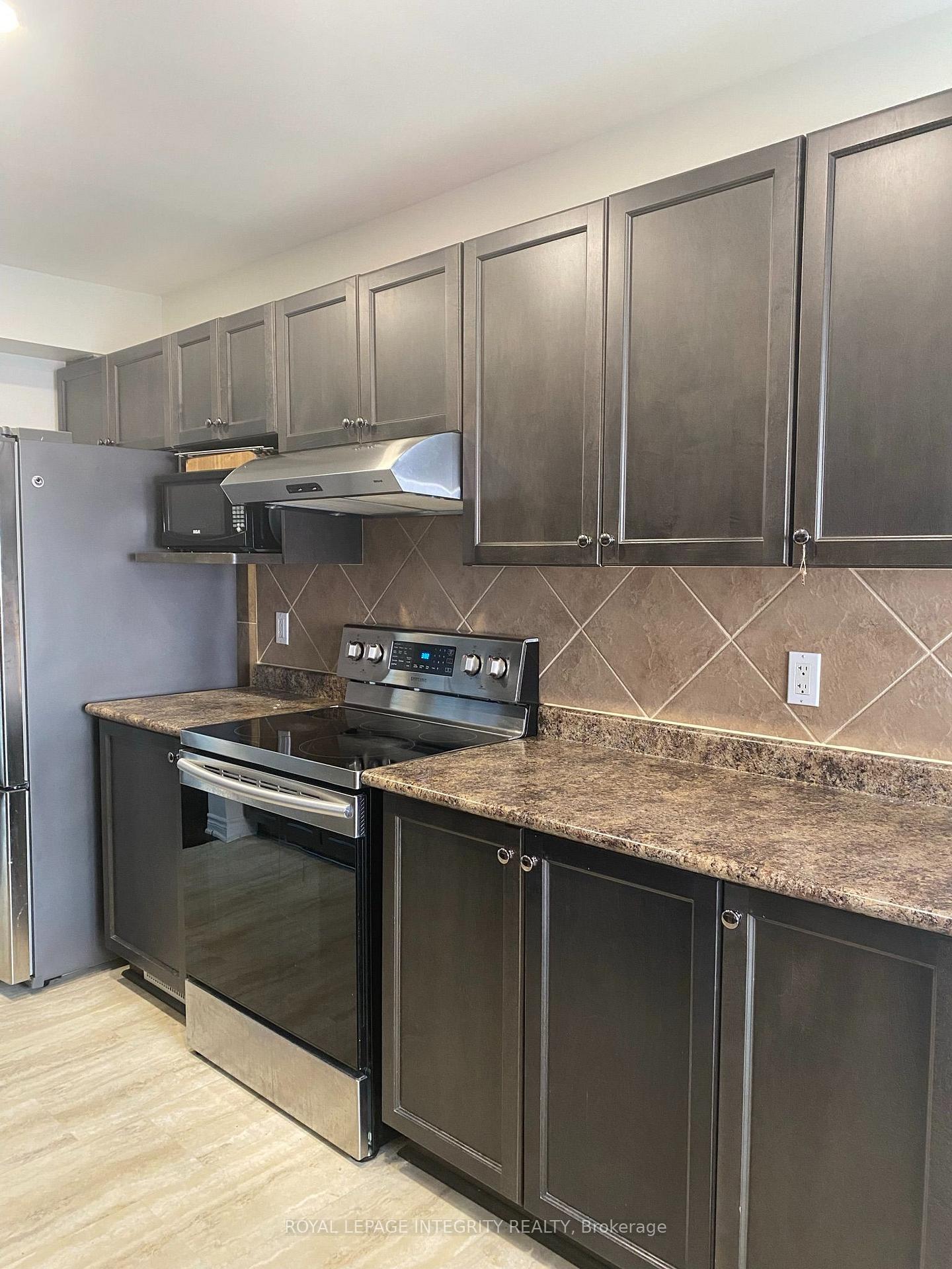 Photo 21 of 81 Fratton Way, Ottawa, Barrhaven East — HOMEH