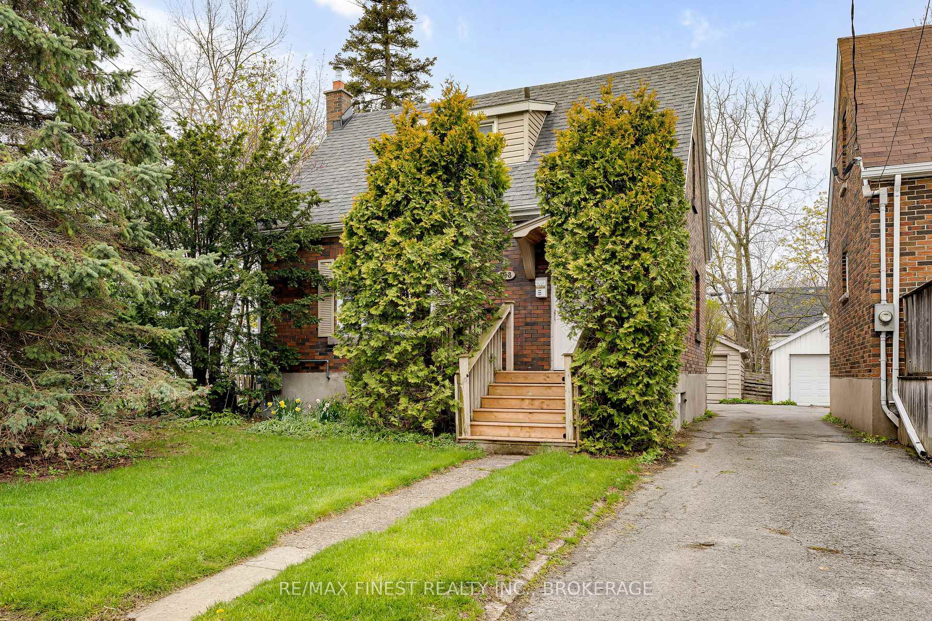 Photo 2 of 298 College Street, Kingston, Central City East — HOMEH