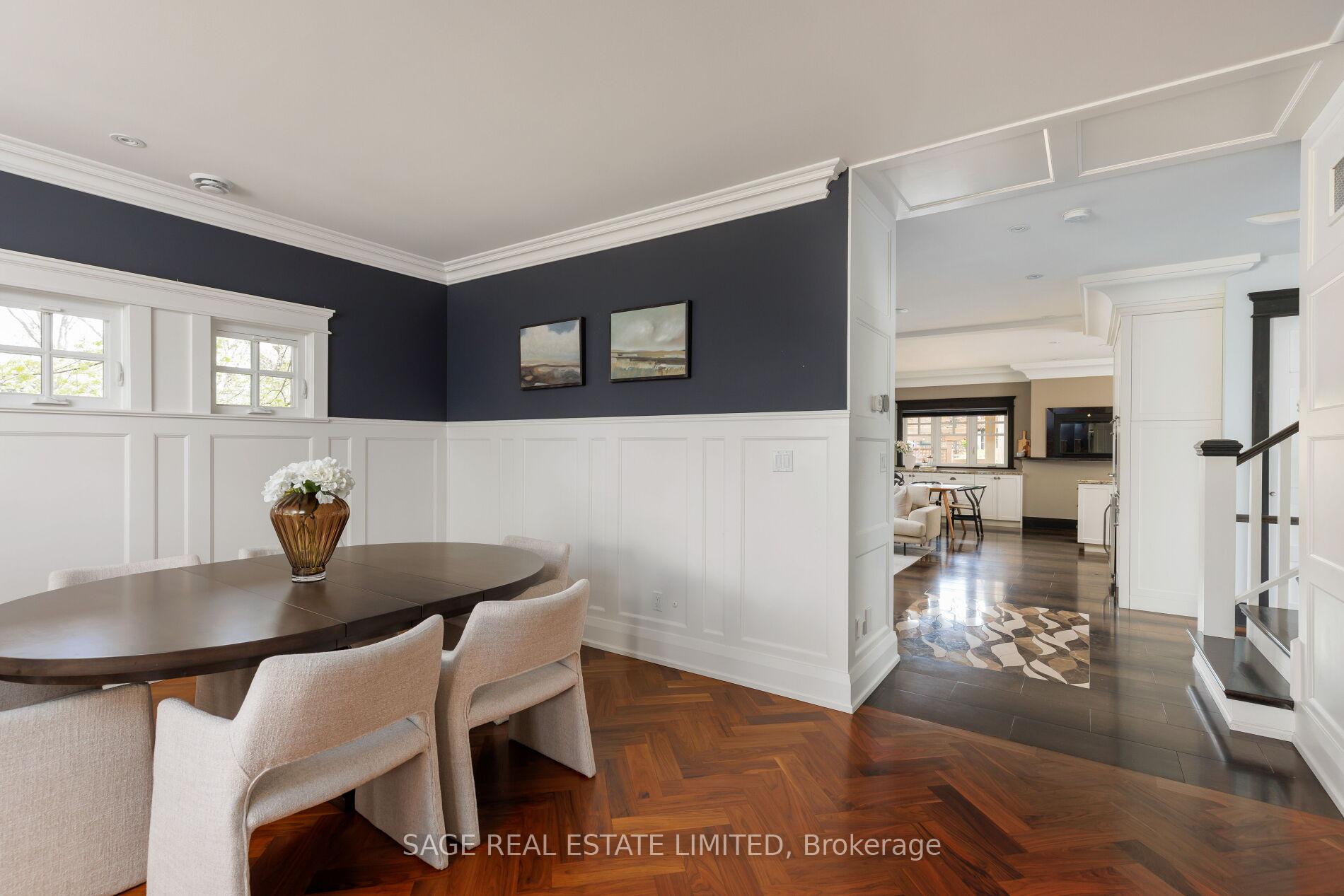 Photo 3 of 39 Loyalist Road, Etobicoke, Kingsway South — HOMEH