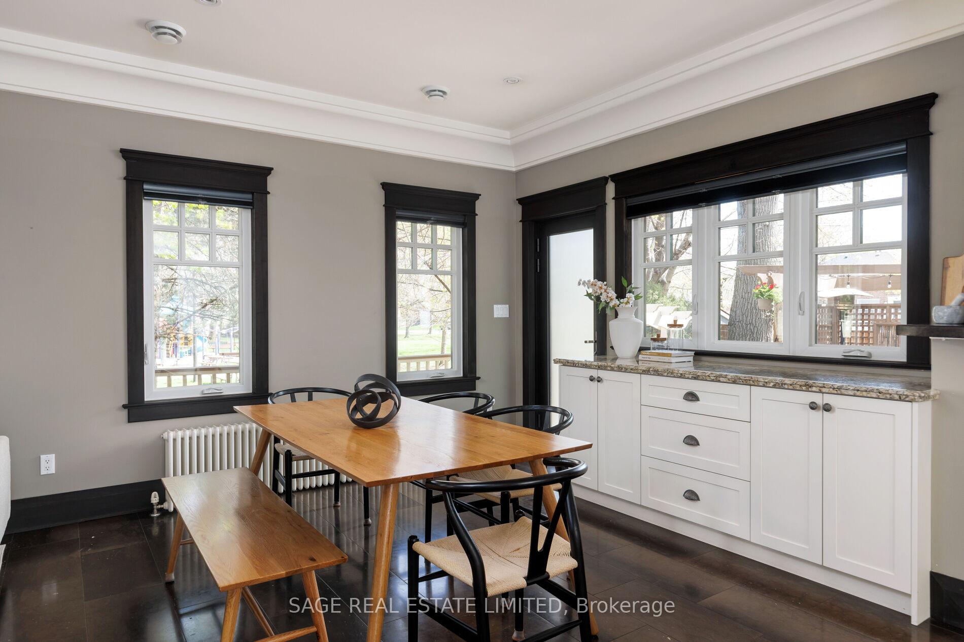 Photo 6 of 39 Loyalist Road, Etobicoke, Kingsway South — HOMEH