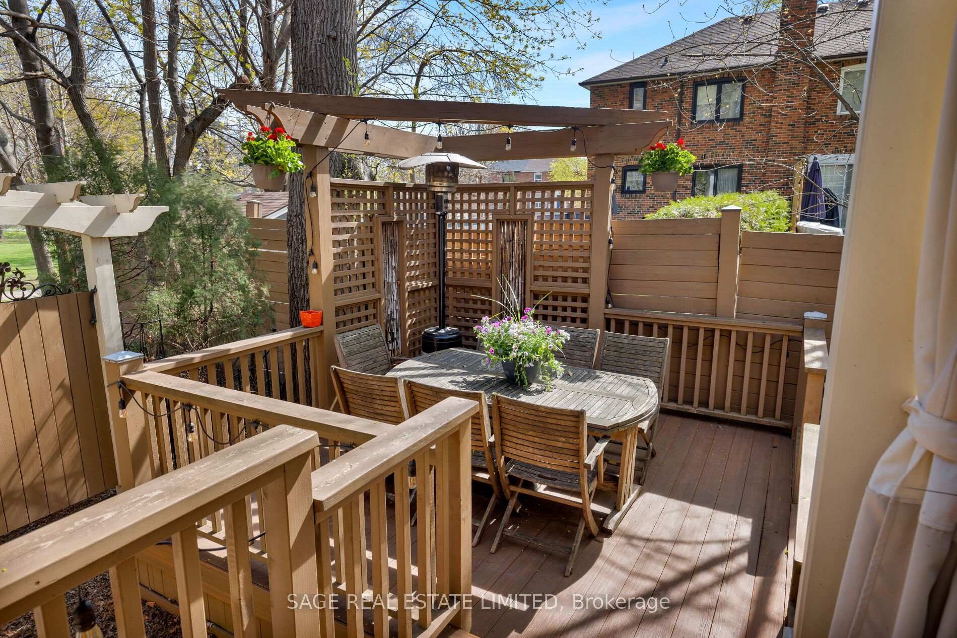 Photo 10 of 39 Loyalist Road, Etobicoke, Kingsway South — HOMEH