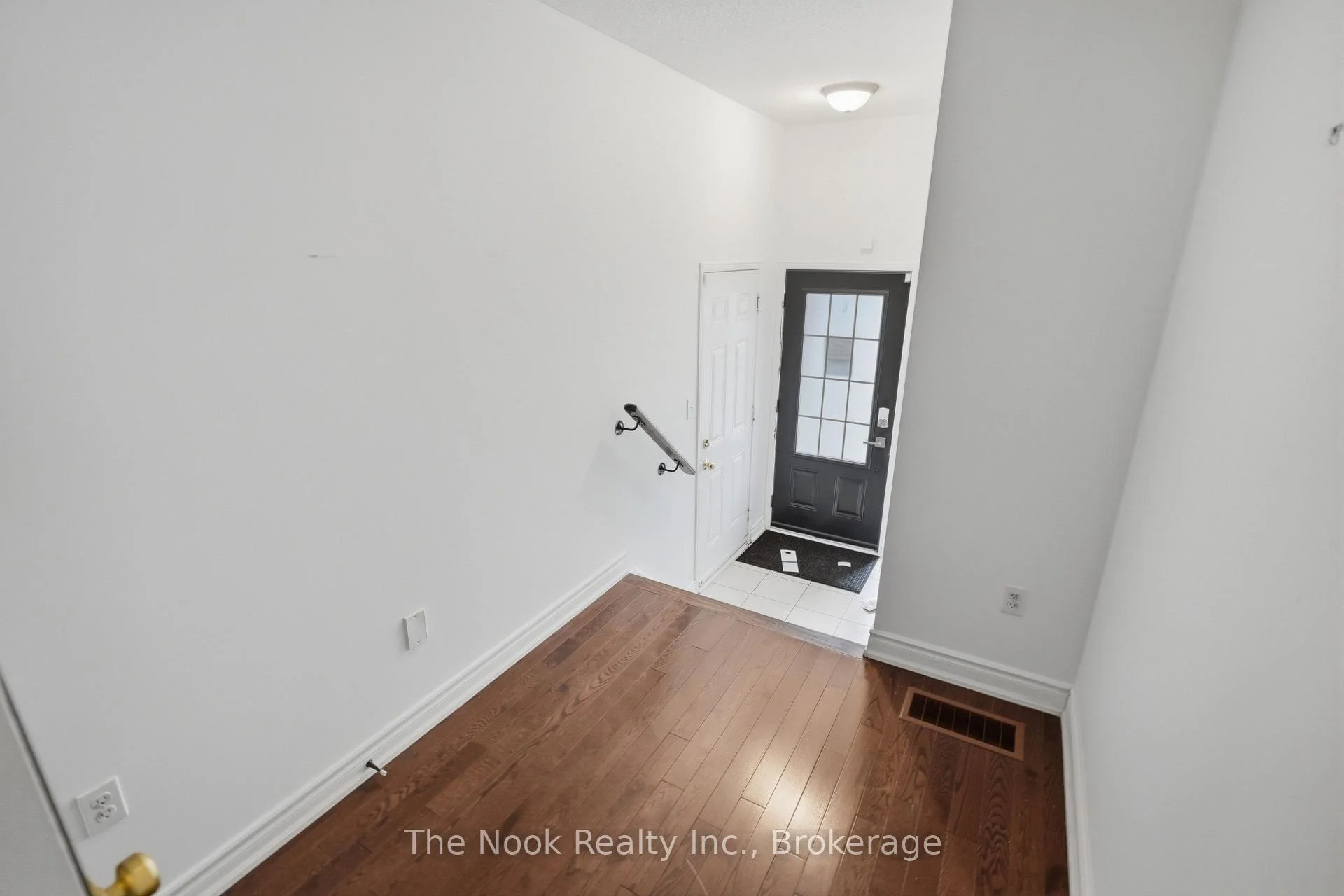 Photo 2 of 27 Blunden Road, Ajax, Central East — HOMEH