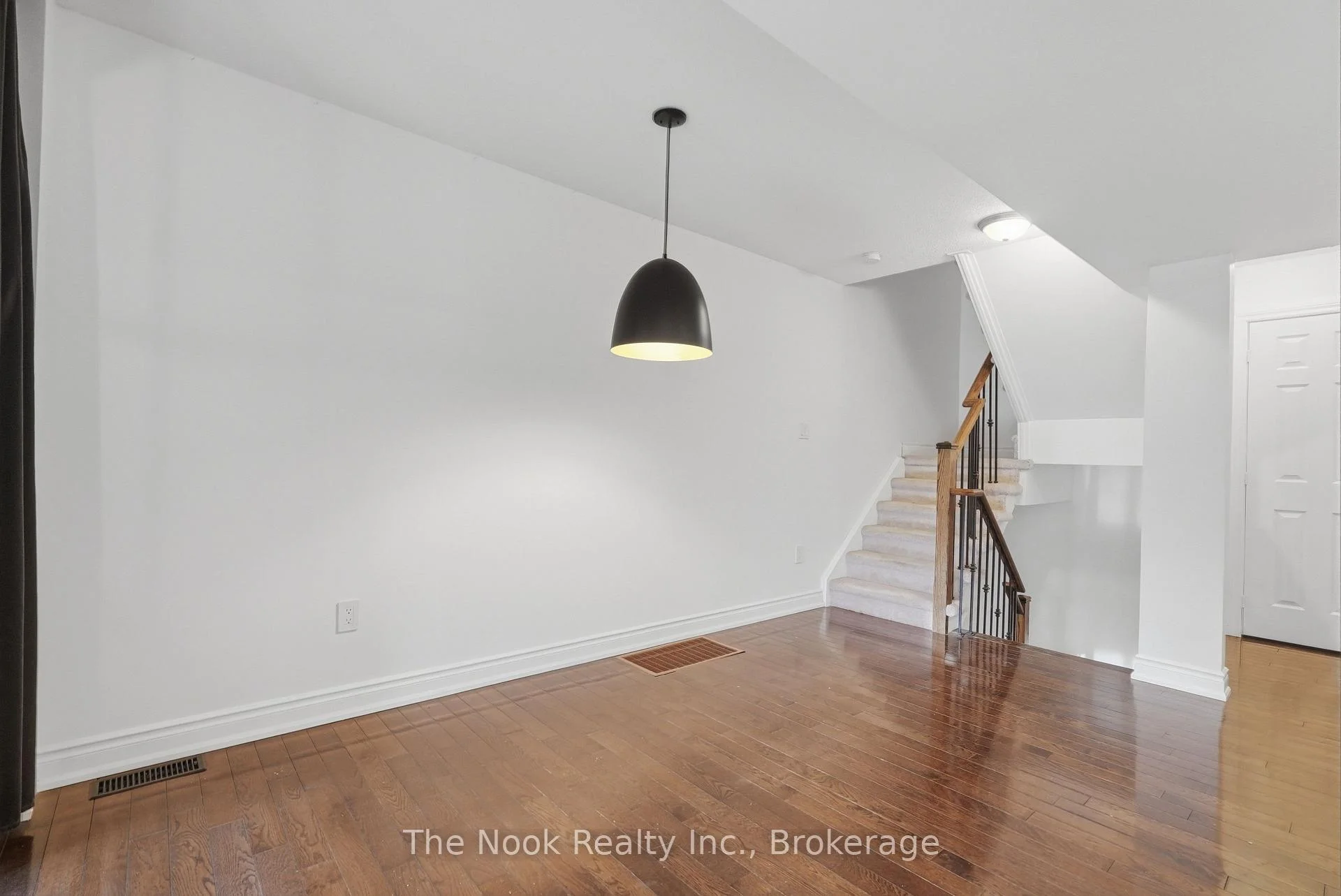 Photo 14 of 27 Blunden Road, Ajax, Central East — HOMEH