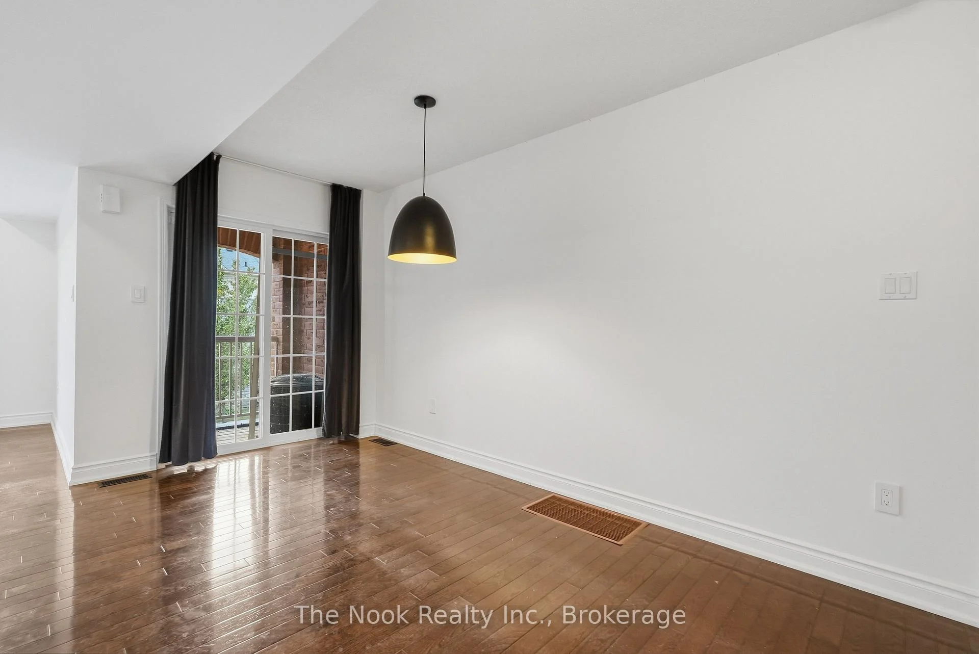 Photo 15 of 27 Blunden Road, Ajax, Central East — HOMEH