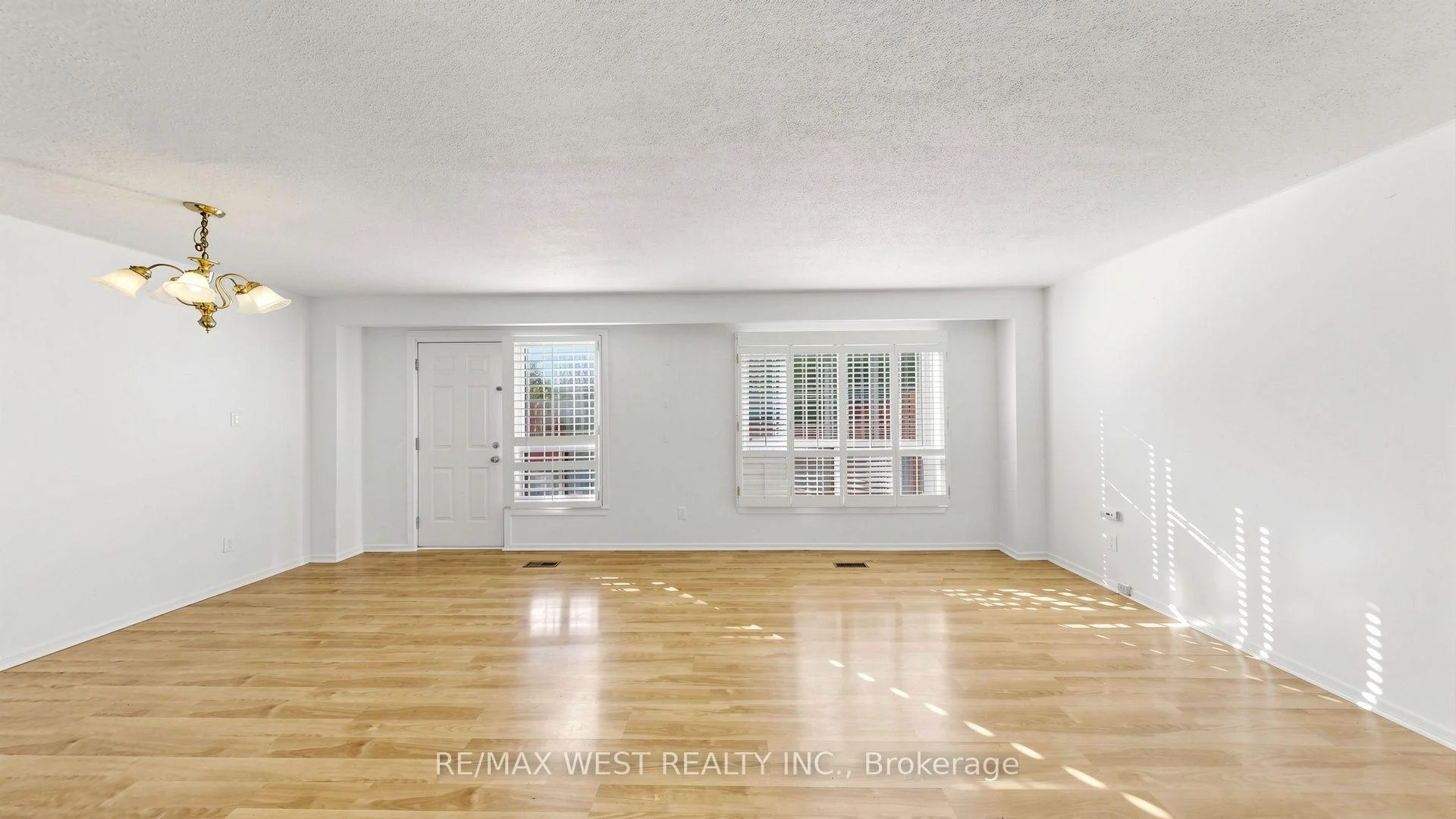 Photo 12 of Unit 24, 25 Gosford Boulevard, North York, Black Creek — HOMEH