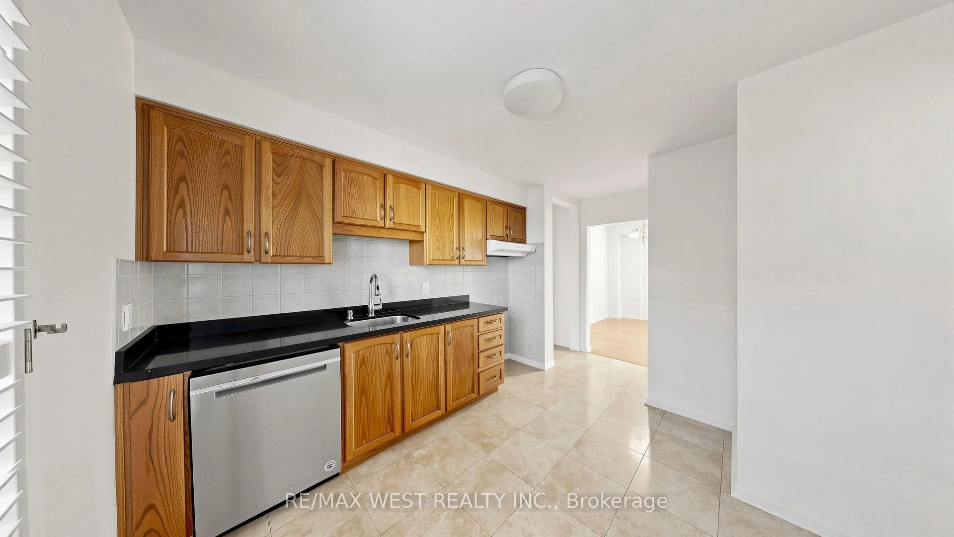 Photo 17 of Unit 24, 25 Gosford Boulevard, North York, Black Creek — HOMEH