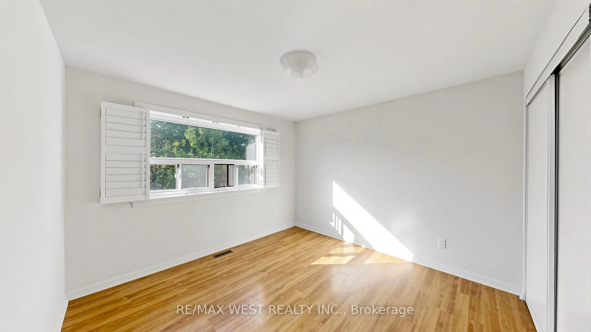 Photo 26 of Unit 24, 25 Gosford Boulevard, North York, Black Creek — HOMEH