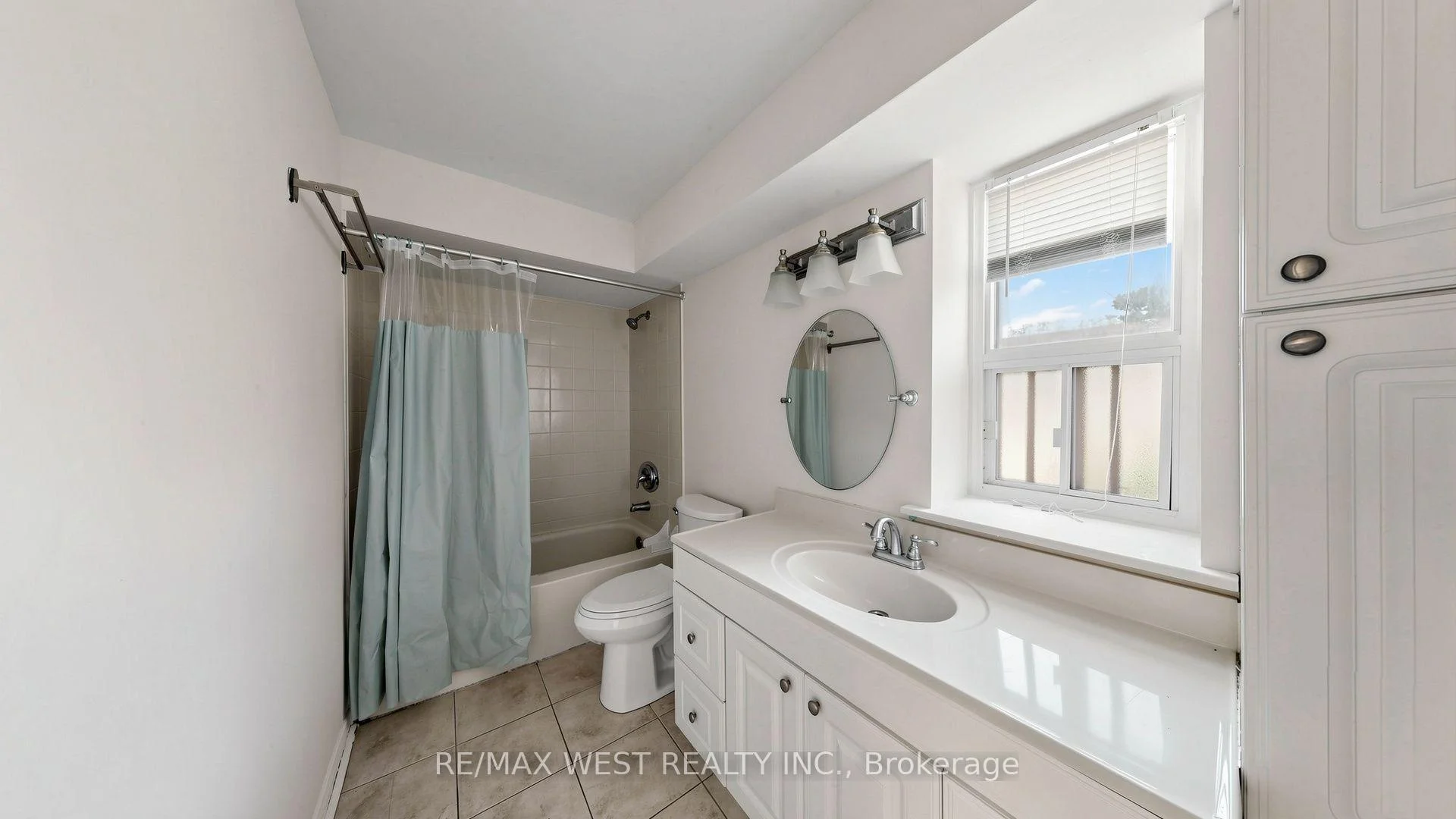Photo 32 of Unit 24, 25 Gosford Boulevard, North York, Black Creek — HOMEH