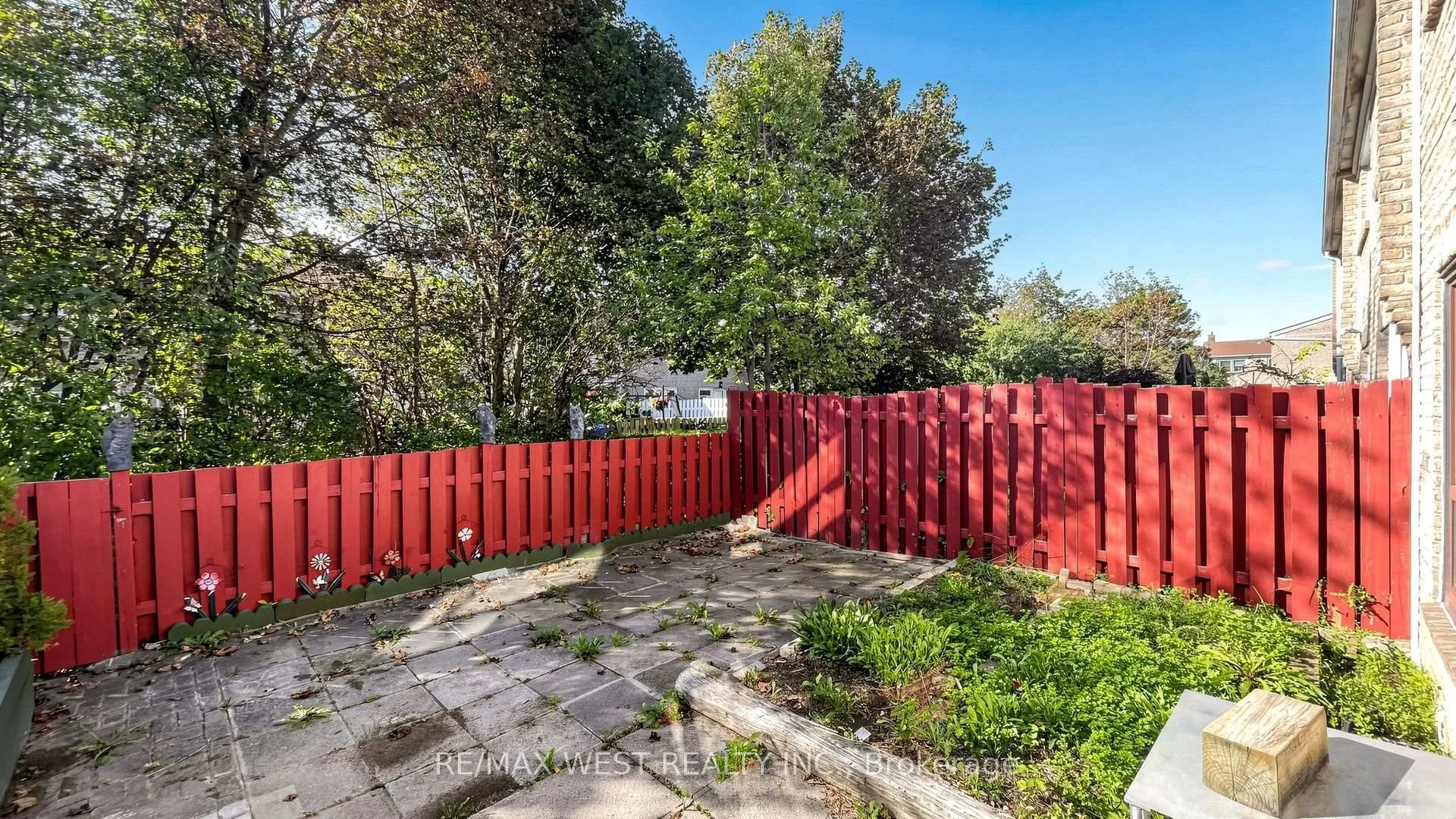 Photo 36 of Unit 24, 25 Gosford Boulevard, North York, Black Creek — HOMEH