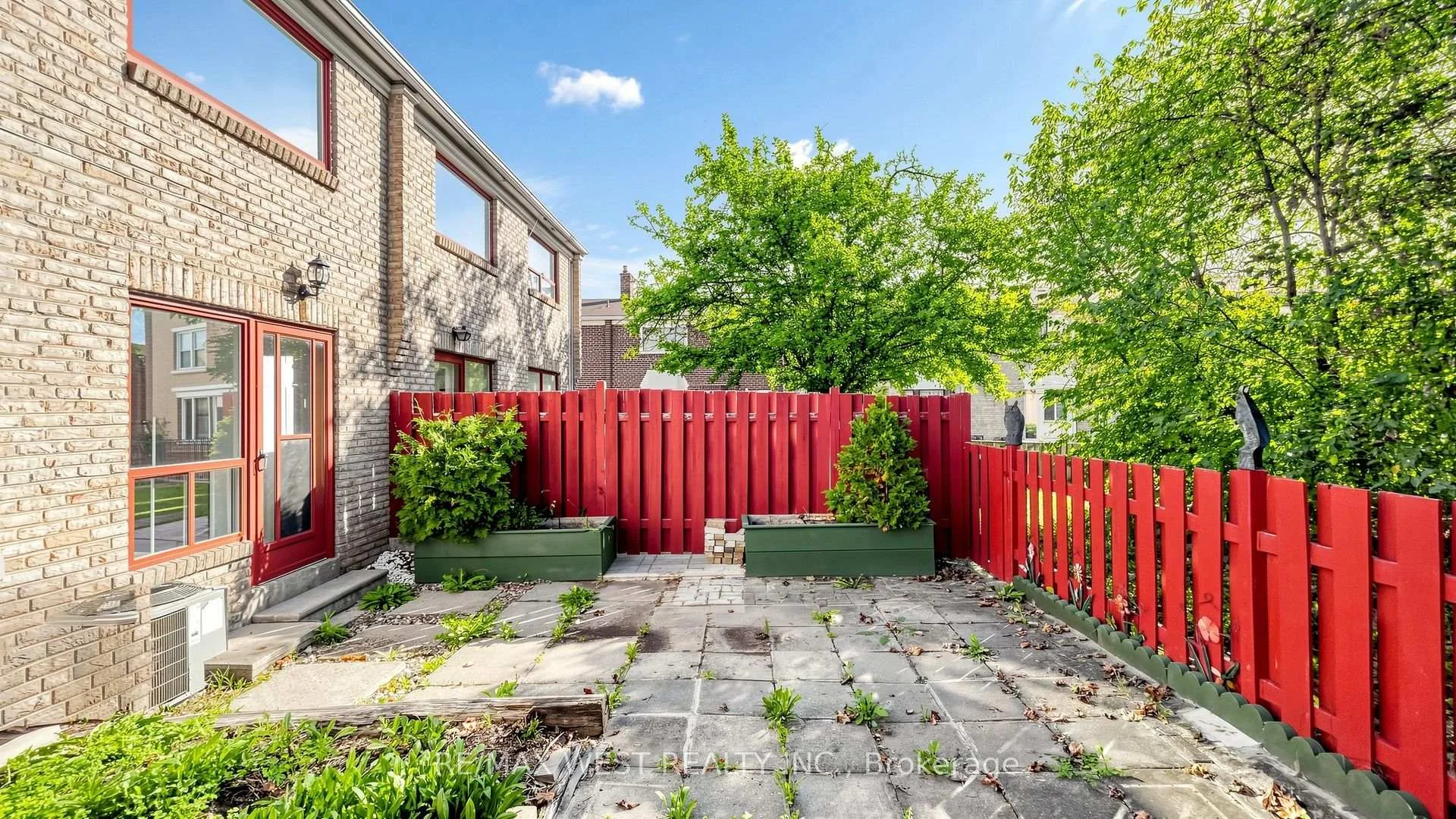 Photo 42 of Unit 24, 25 Gosford Boulevard, North York, Black Creek — HOMEH