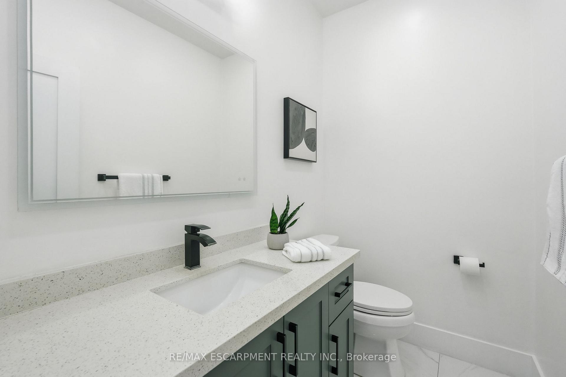 Photo 15 of 2 Currie Drive, Puslinch, Morriston — HOMEH
