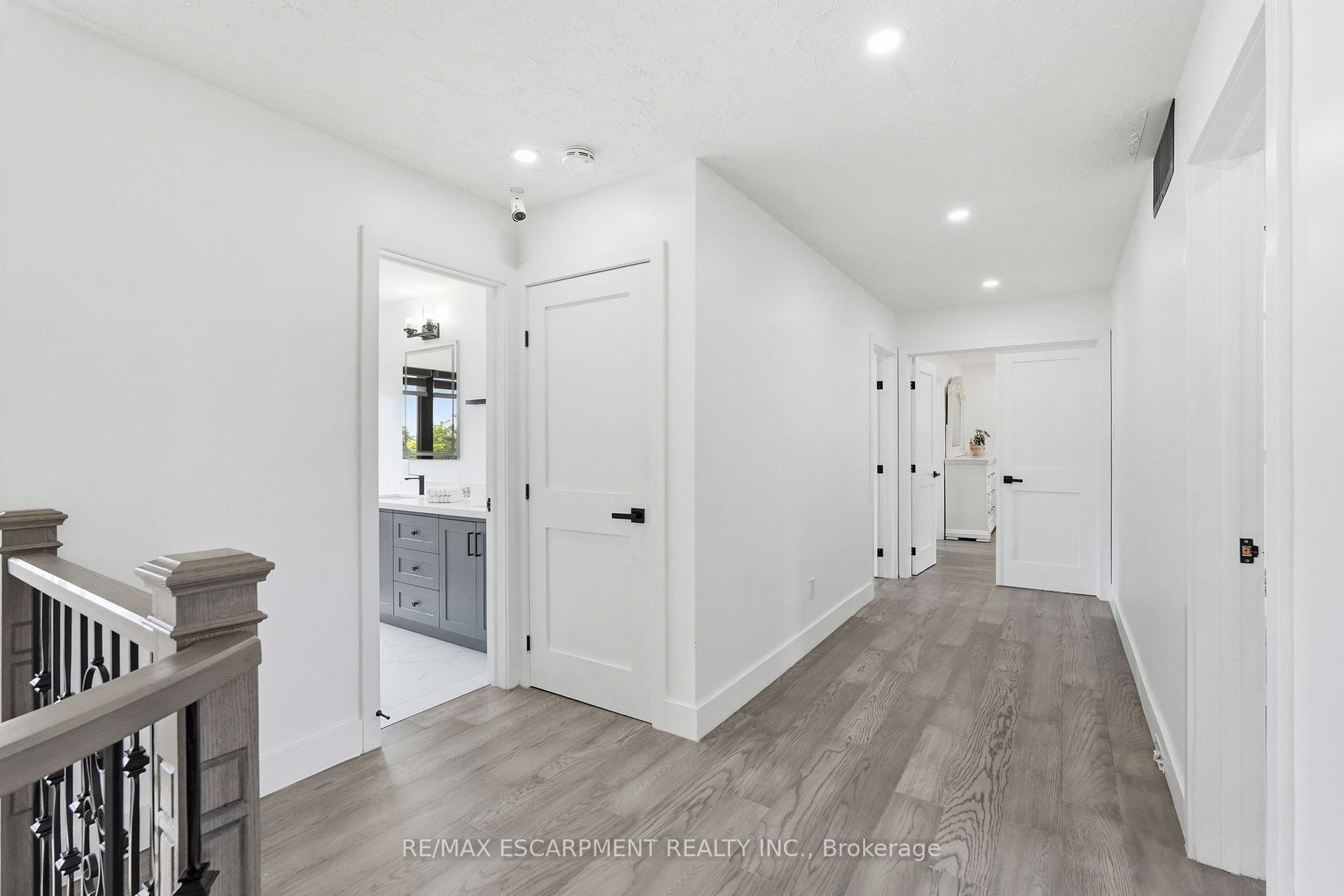 Photo 17 of 2 Currie Drive, Puslinch, Morriston — HOMEH