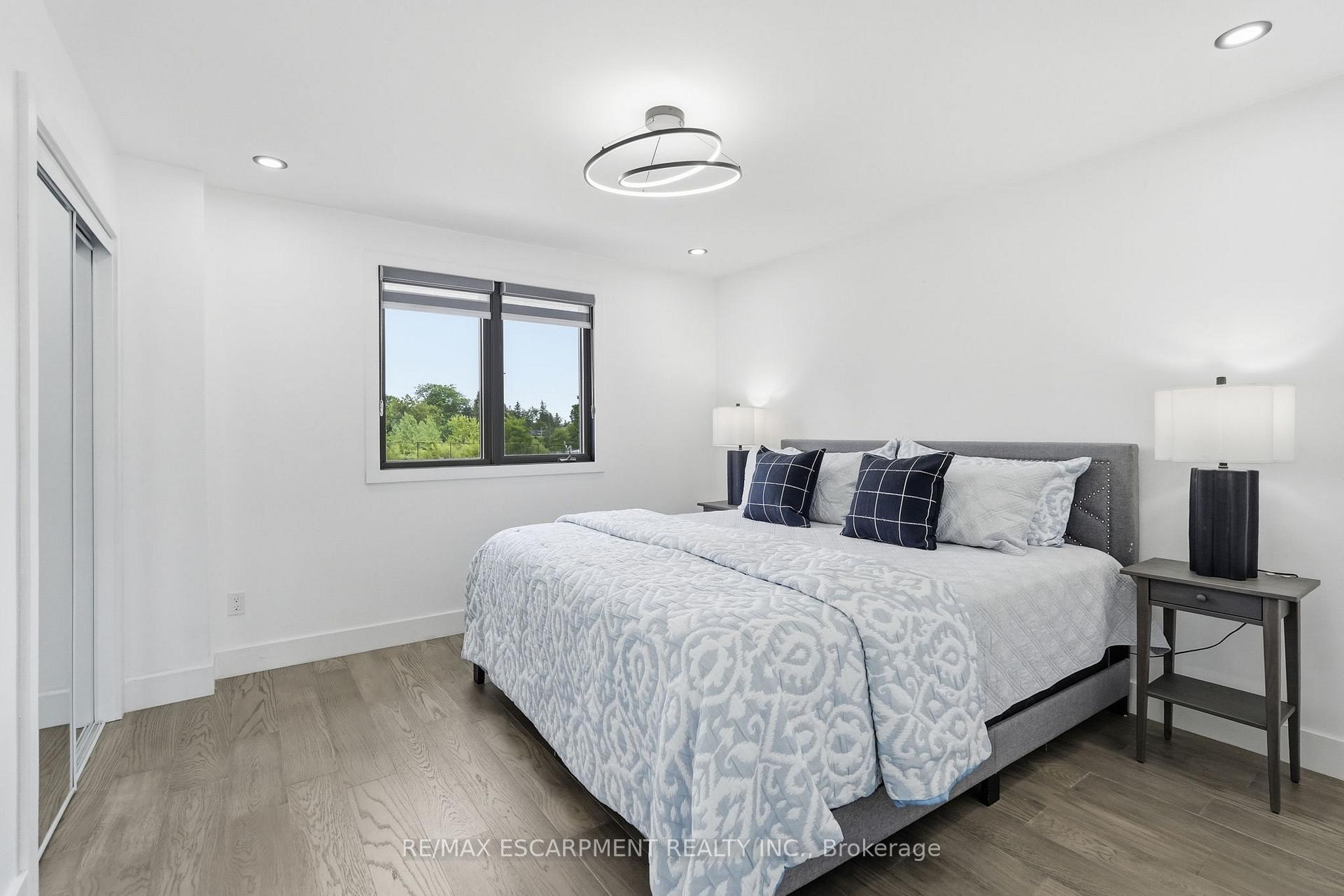 Photo 23 of 2 Currie Drive, Puslinch, Morriston — HOMEH