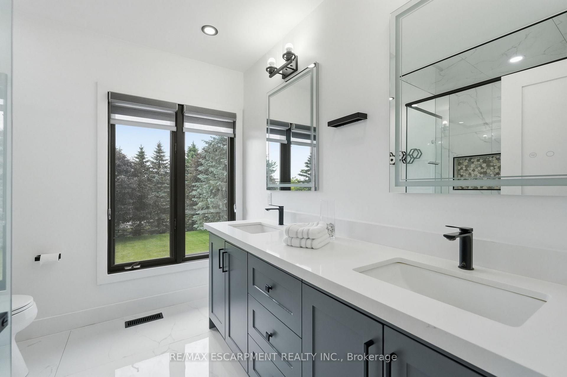 Photo 24 of 2 Currie Drive, Puslinch, Morriston — HOMEH