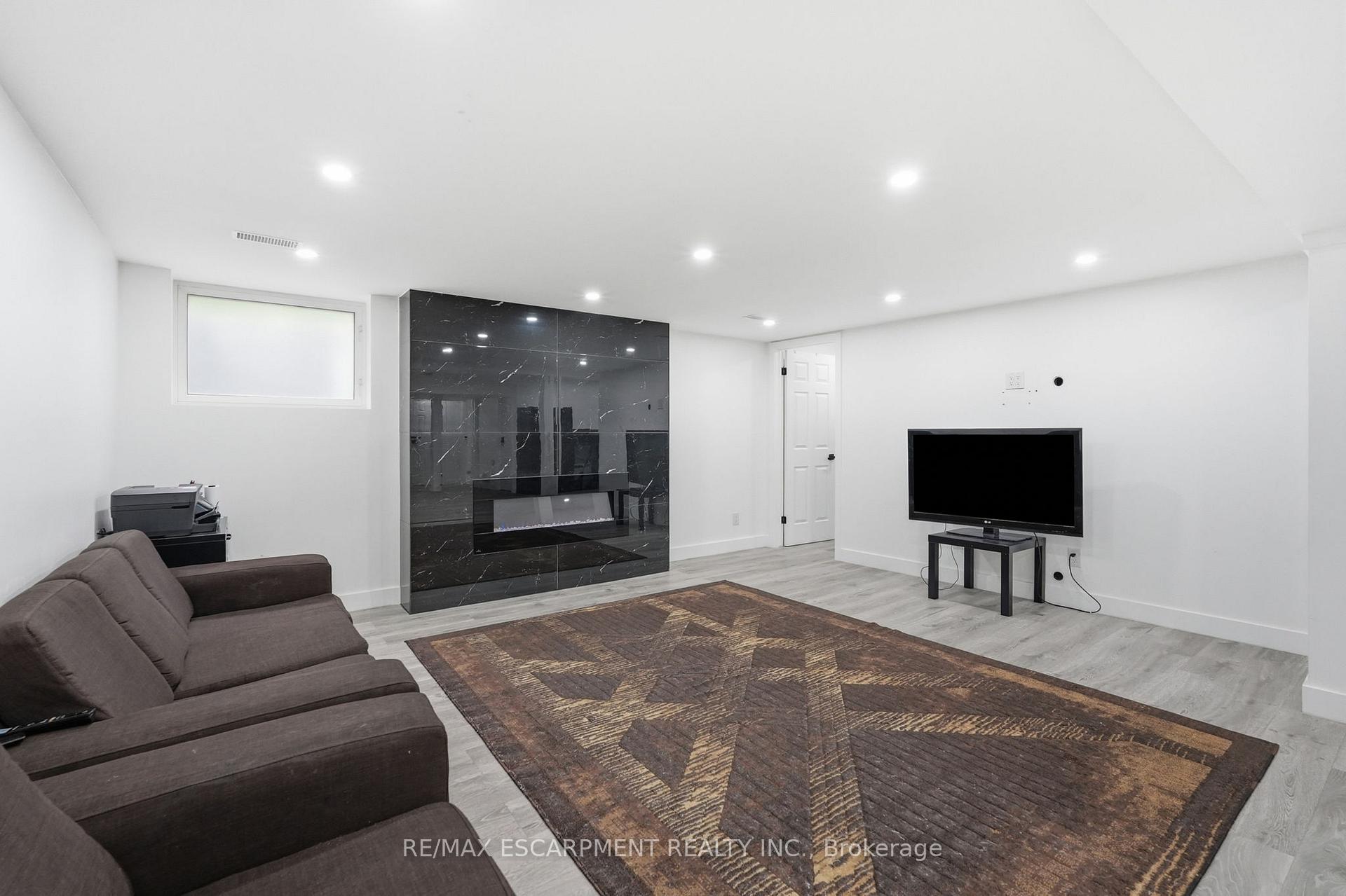 Photo 31 of 2 Currie Drive, Puslinch, Morriston — HOMEH
