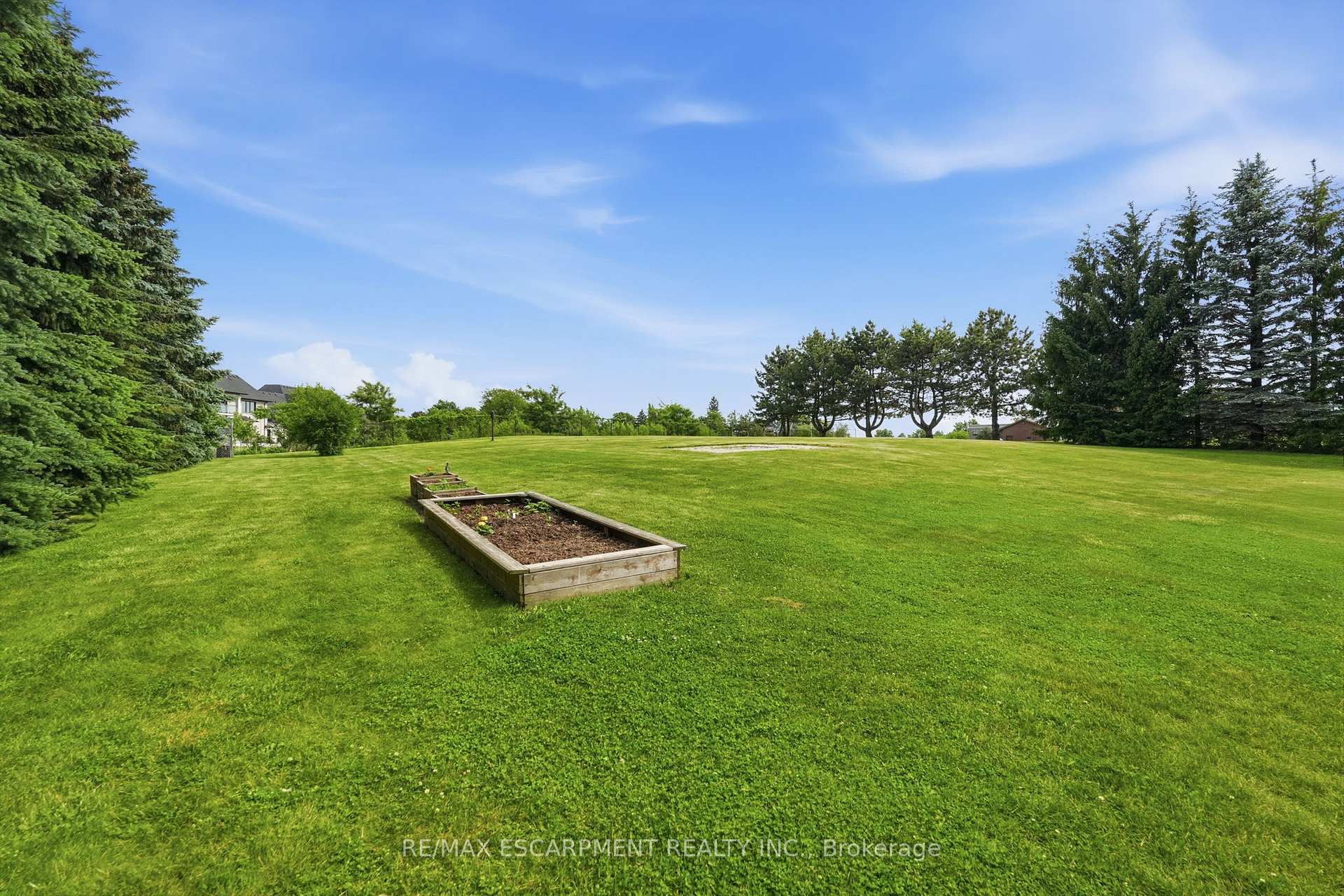 Photo 45 of 2 Currie Drive, Puslinch, Morriston — HOMEH