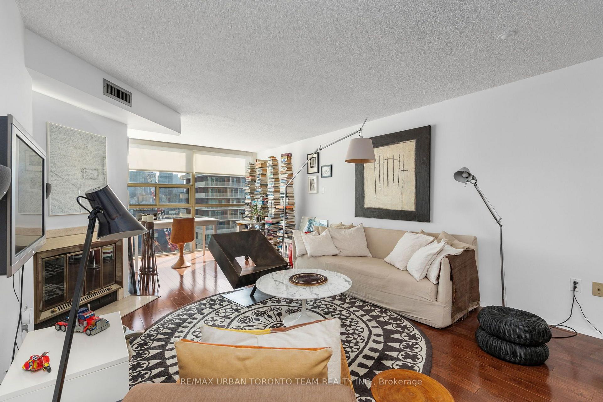 Photo 3 of Unit 1903, 705 King Street W, Toronto, Niagara — HOMEH
