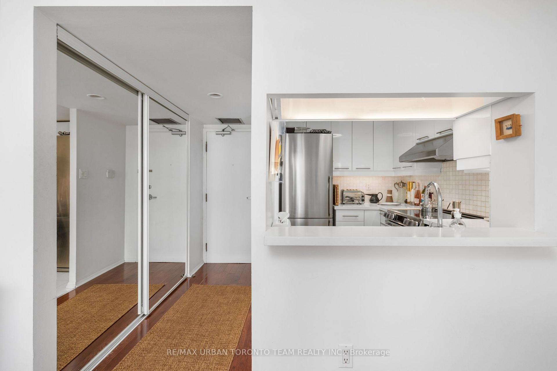 Photo 14 of Unit 1903, 705 King Street W, Toronto, Niagara — HOMEH