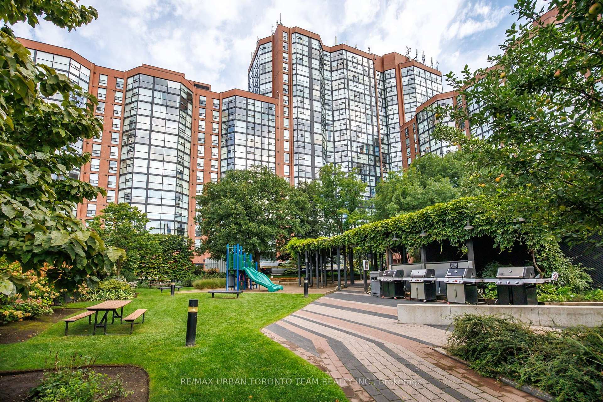 Photo 26 of Unit 1903, 705 King Street W, Toronto, Niagara — HOMEH