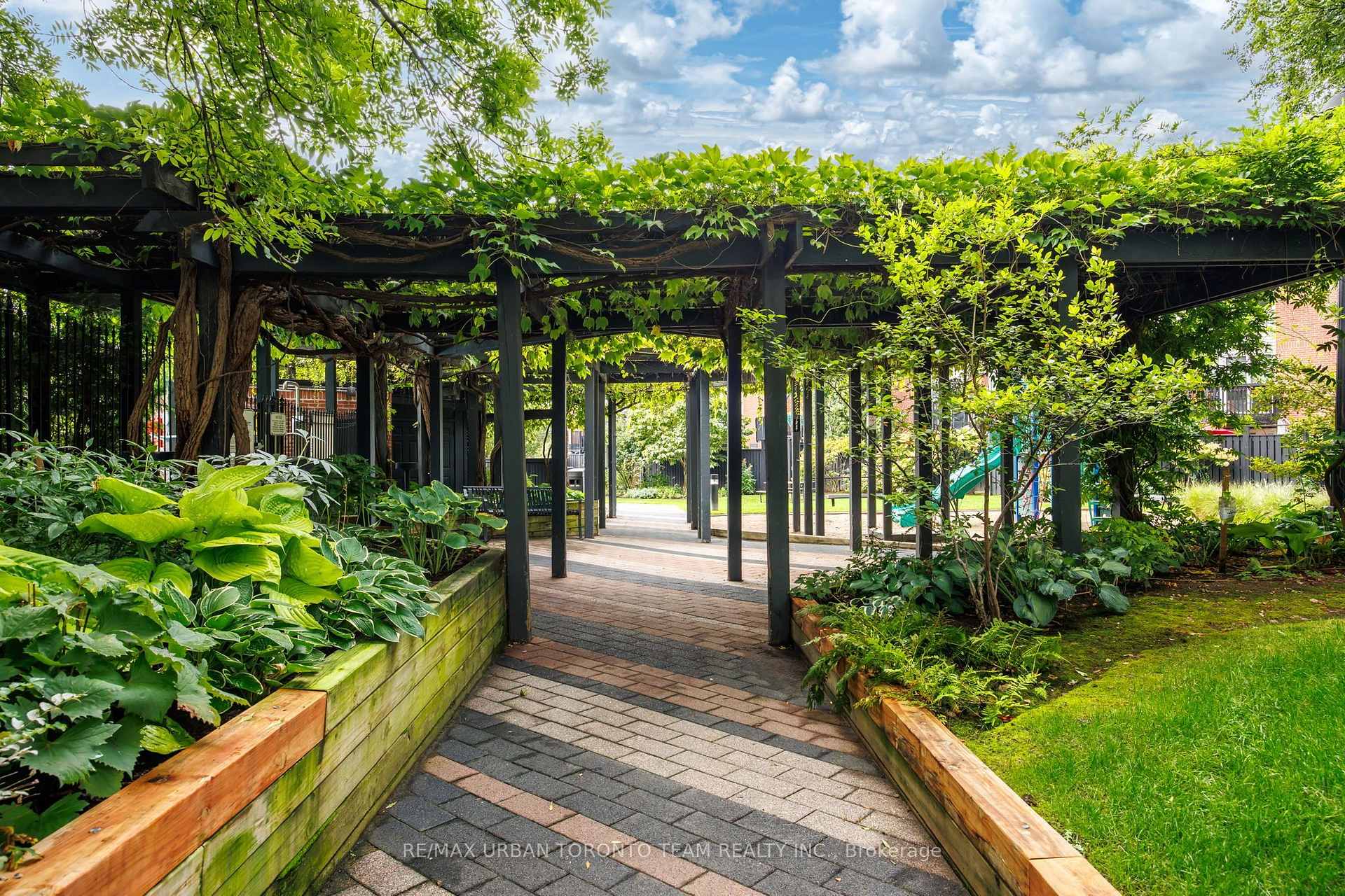Photo 27 of Unit 1903, 705 King Street W, Toronto, Niagara — HOMEH
