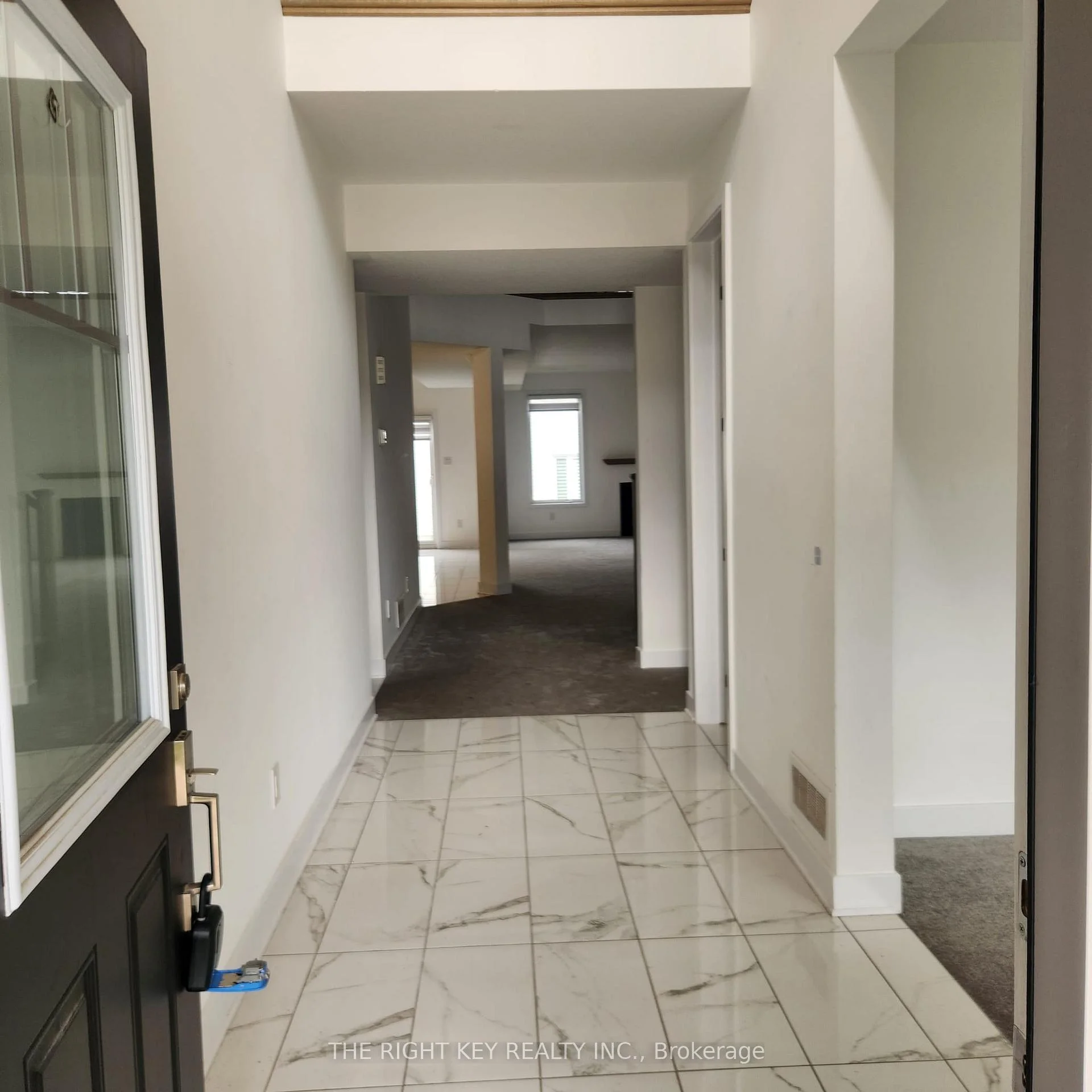 Photo 3 of 32 Dun Skipper Drive, Ottawa, Blossom Park/Kemp Park/Findlay Creek — HOMEH