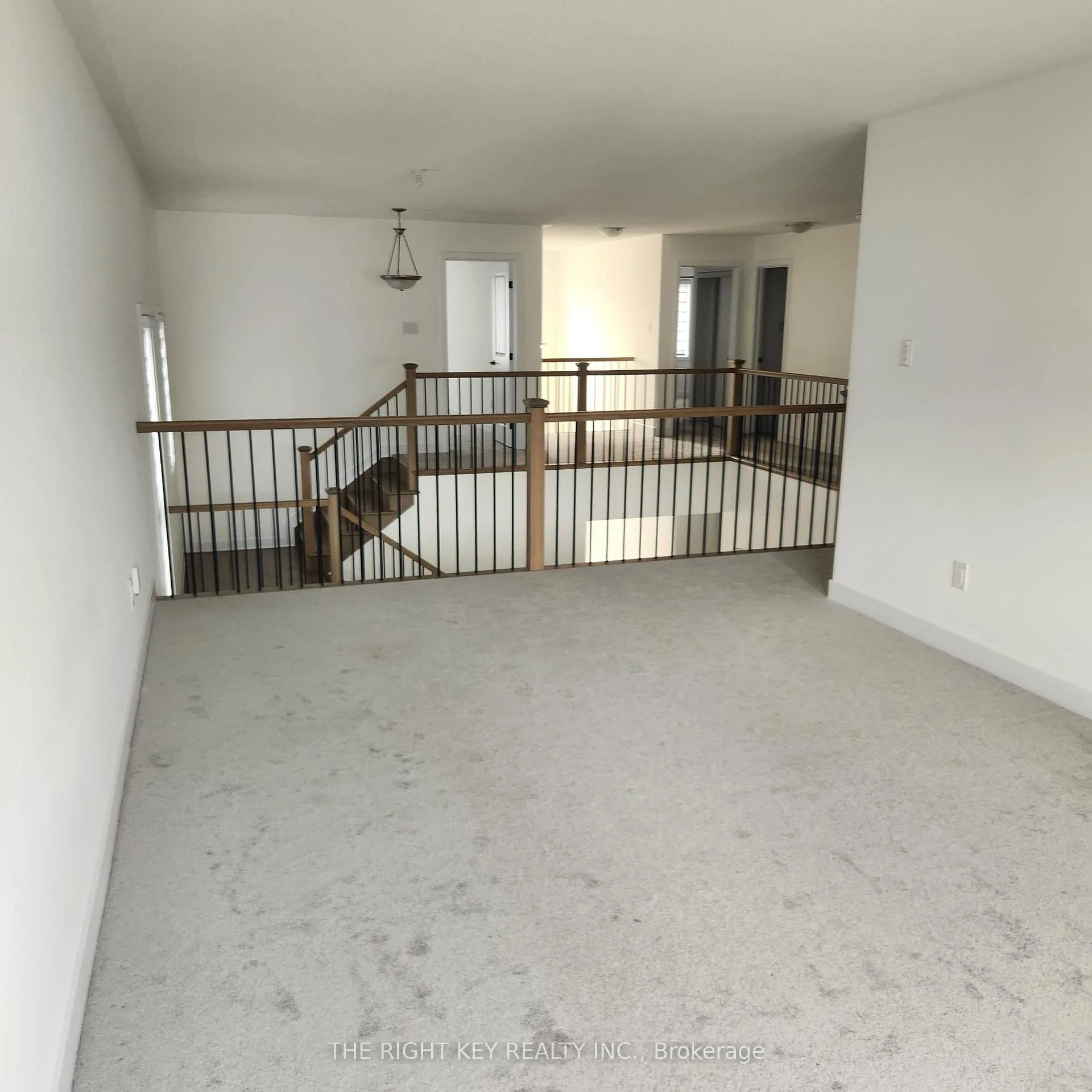 Photo 12 of 32 Dun Skipper Drive, Ottawa, Blossom Park/Kemp Park/Findlay Creek — HOMEH