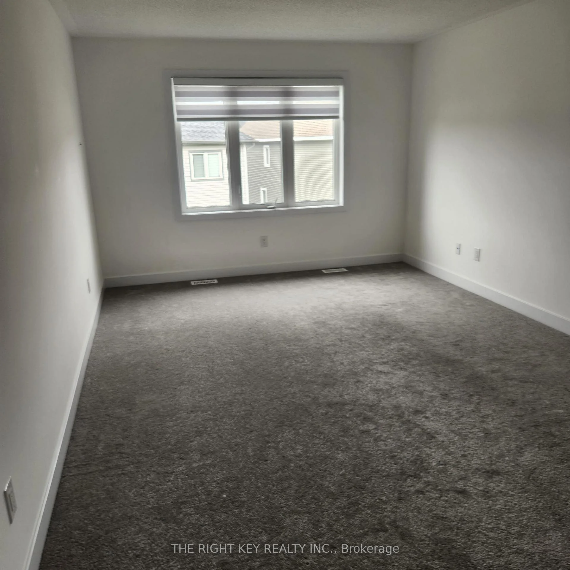 Photo 13 of 32 Dun Skipper Drive, Ottawa, Blossom Park/Kemp Park/Findlay Creek — HOMEH