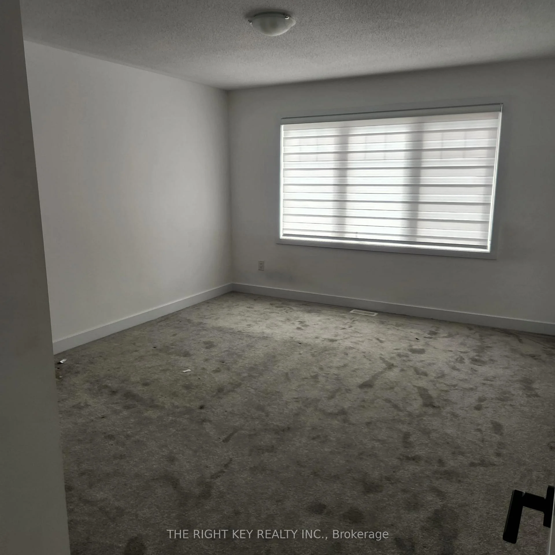 Photo 25 of 32 Dun Skipper Drive, Ottawa, Blossom Park/Kemp Park/Findlay Creek — HOMEH