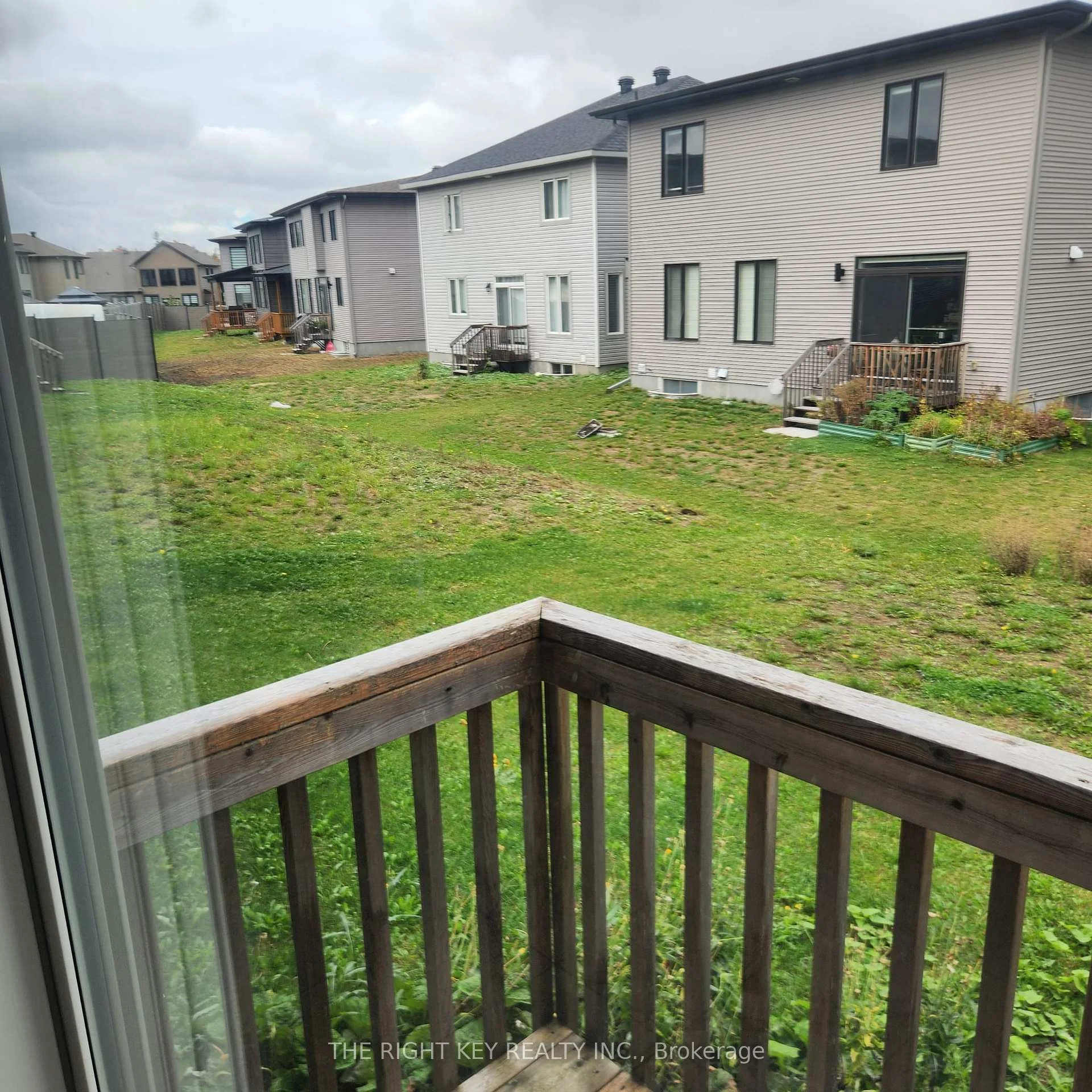 Photo 29 of 32 Dun Skipper Drive, Ottawa, Blossom Park/Kemp Park/Findlay Creek — HOMEH