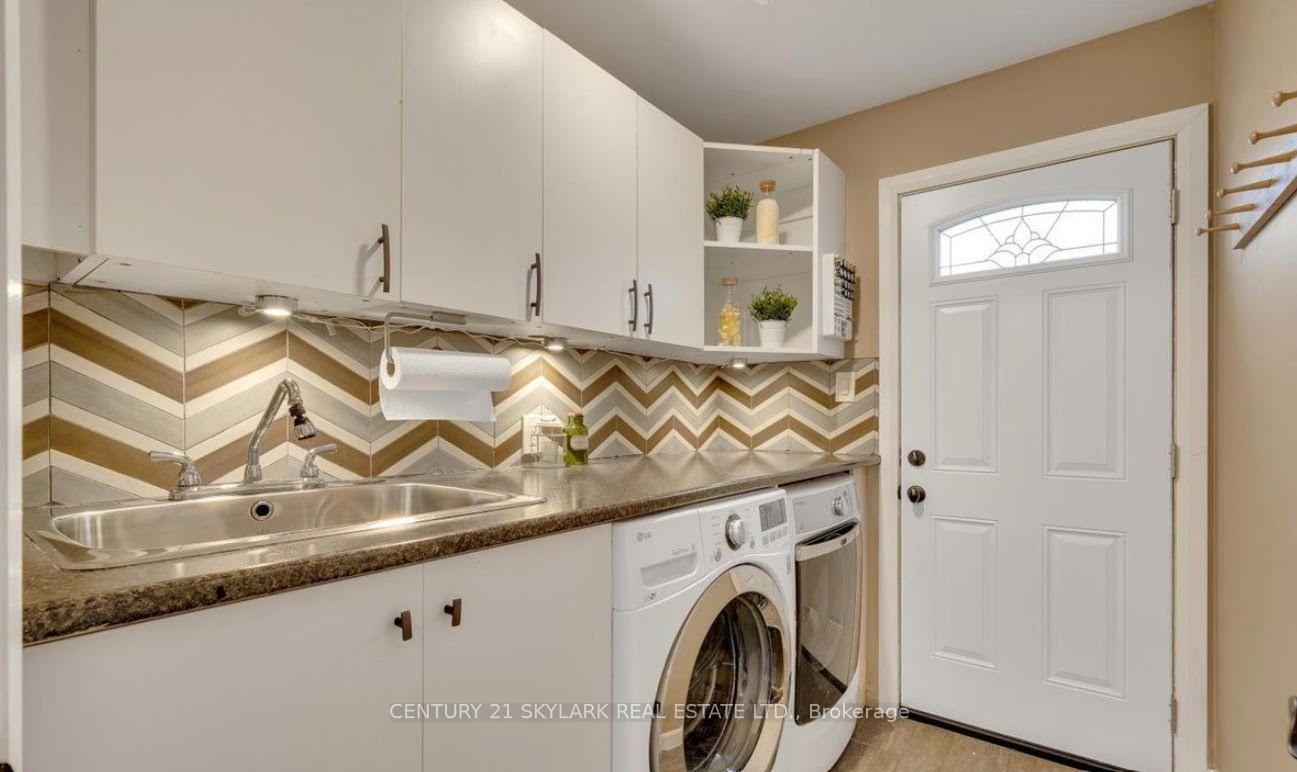 Photo 4 of 107 Clayton Crescent, Clarington, Bowmanville — HOMEH
