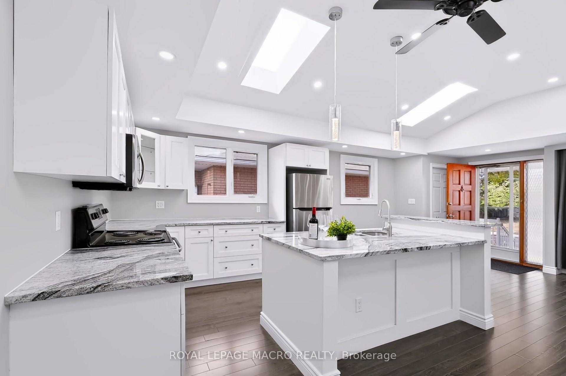 Photo 12 of 15 Clearwater Drive, Hamilton, Rolston — HOMEH