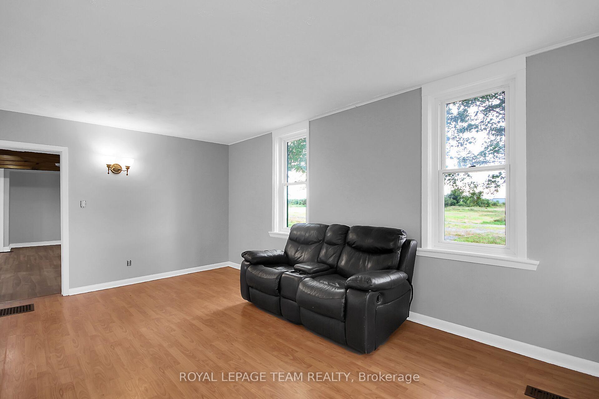 Photo 15 of 2451 9th Line, Ottawa, Metcalfe — HOMEH