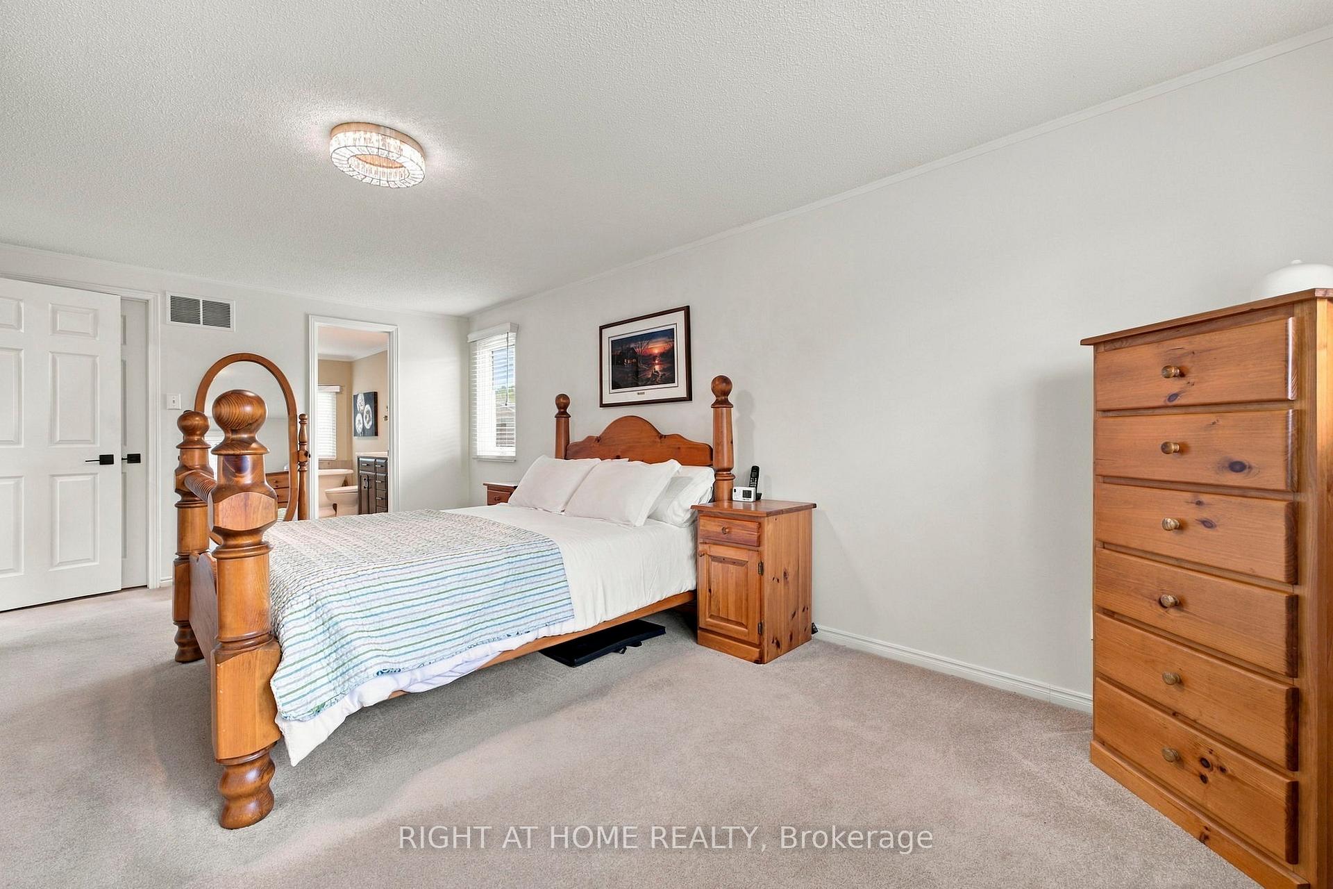 Photo 32 of 20 Mowat Court, Brampton, Heart Lake East — HOMEH