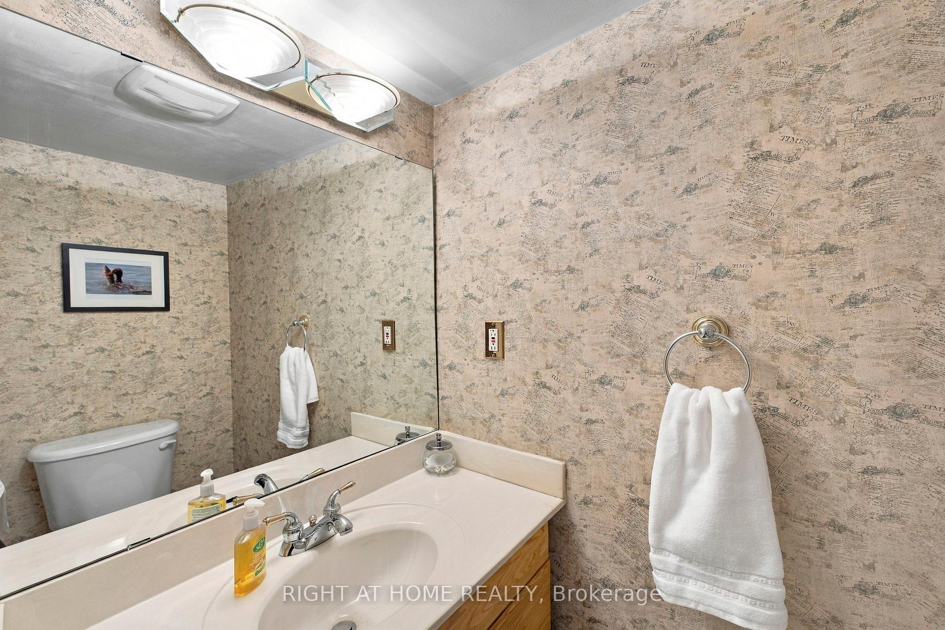 Photo 41 of 20 Mowat Court, Brampton, Heart Lake East — HOMEH