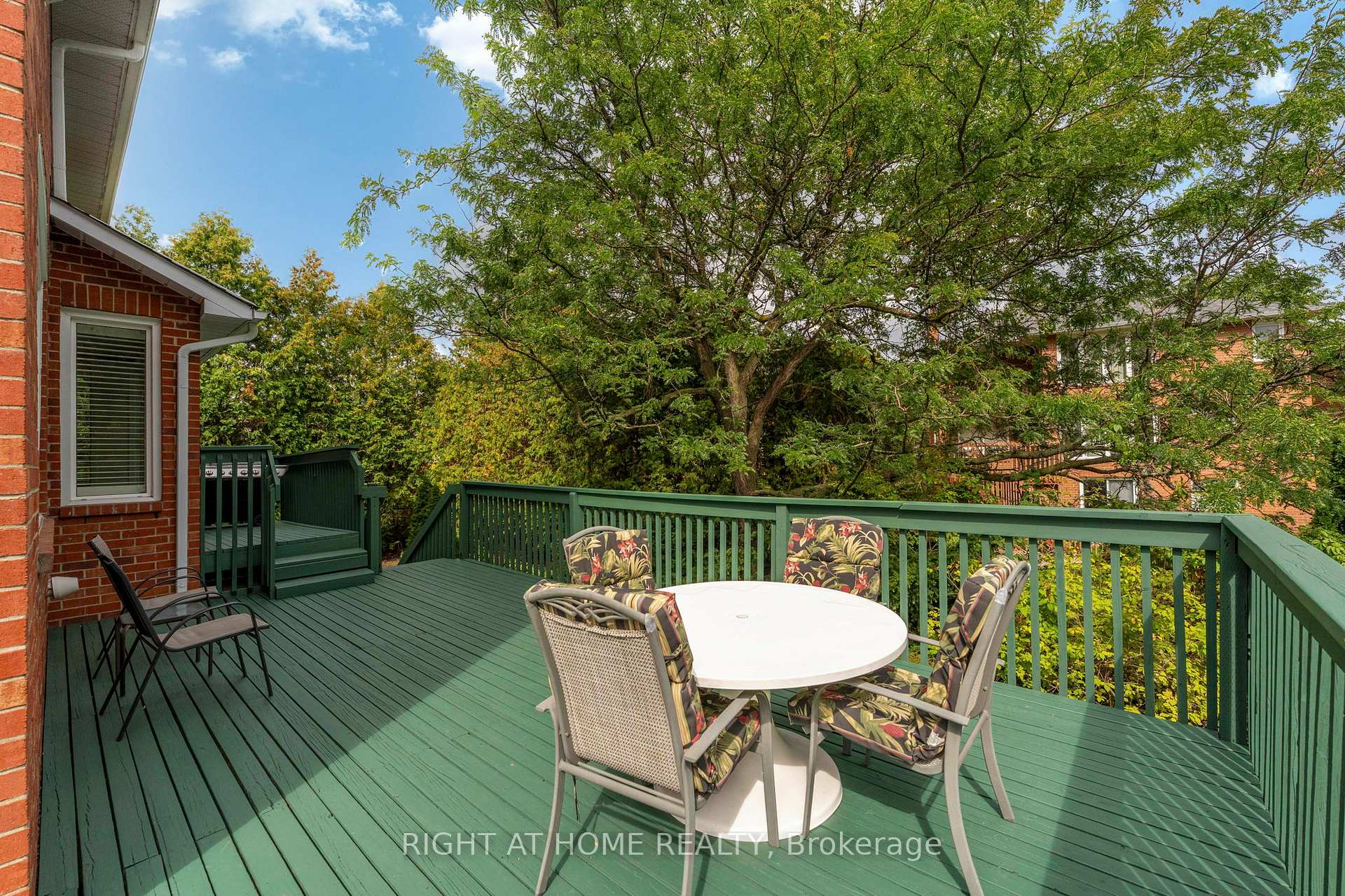 Photo 44 of 20 Mowat Court, Brampton, Heart Lake East — HOMEH