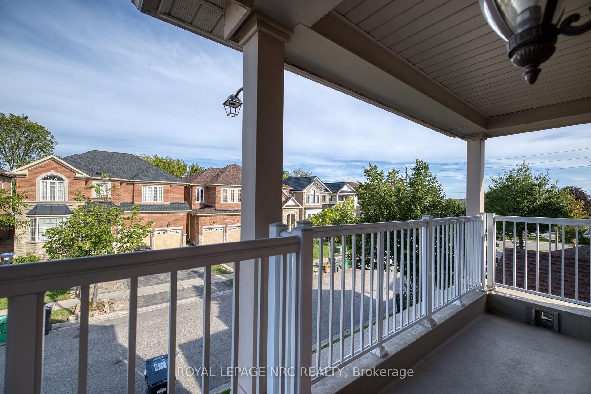 Photo 19 of 25 Maverick Crescent, Brampton, Sandringham-Wellington — HOMEH
