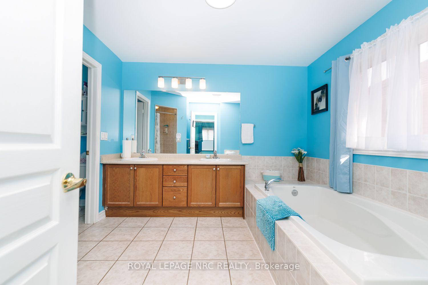 Photo 57 of 25 Maverick Crescent, Brampton, Sandringham-Wellington — HOMEH