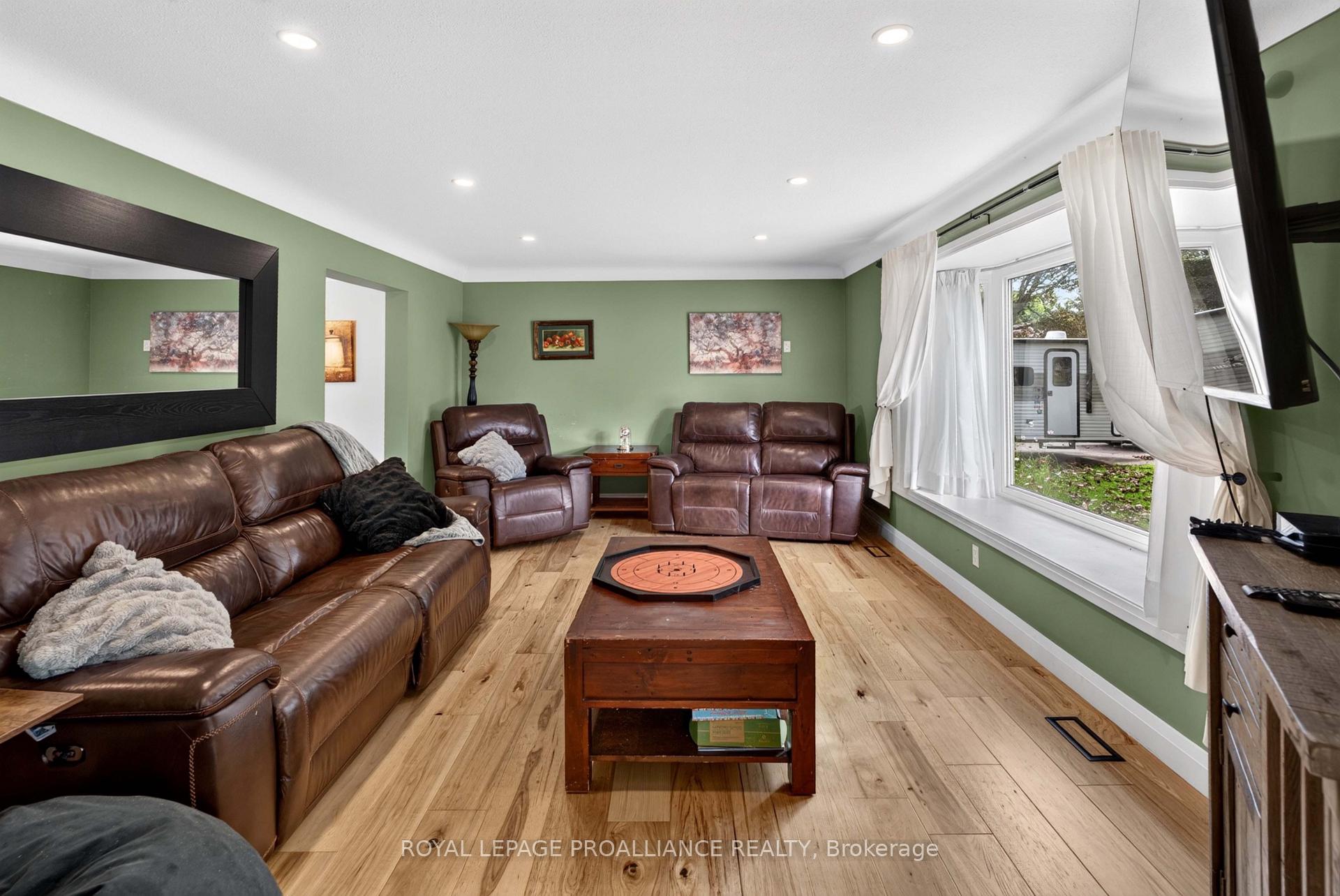Photo 8 of 241 Olympus Avenue, Kingston, City SouthWest — HOMEH